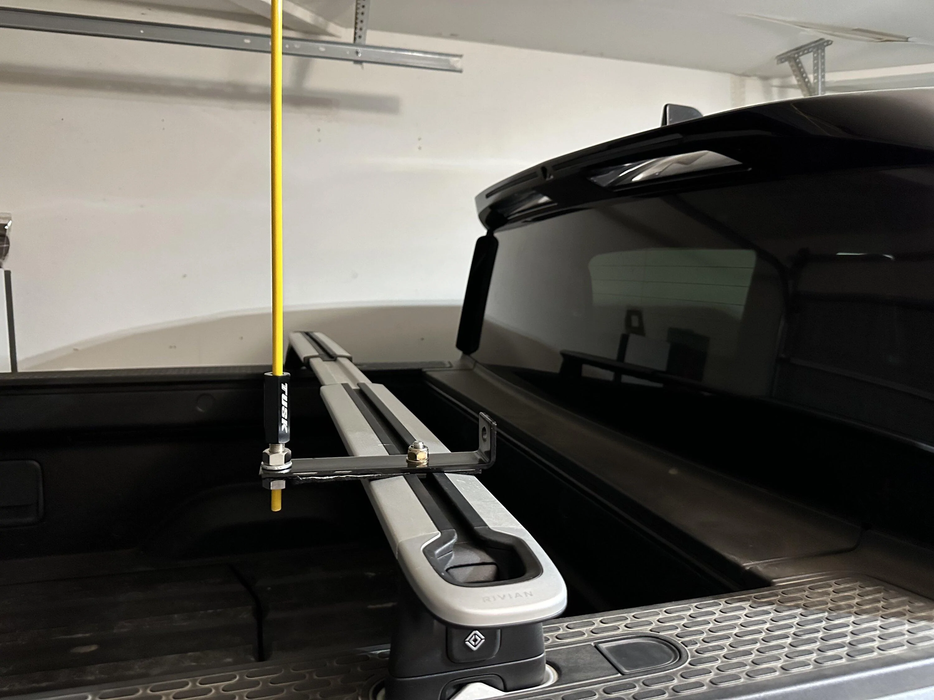 Rivian R1T R1S Dune / Offroad / Sand Flag -- what did you buy and how did you attach / install? IMG_2692