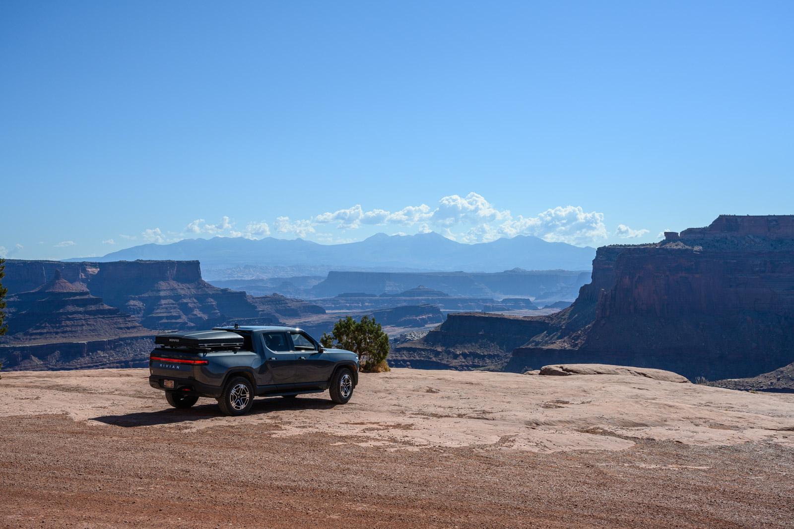 Rivian R1T R1S Canyonlands White Rim Road Trip with R1T -- 2600 miles / 5 days off grid _Z706992