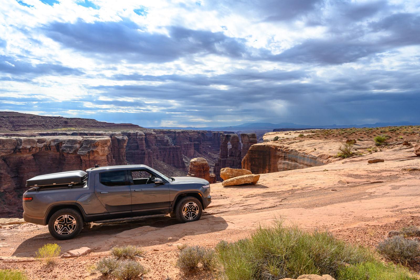 Rivian R1T R1S Canyonlands White Rim Road Trip with R1T -- 2600 miles / 5 days off grid _Z707037