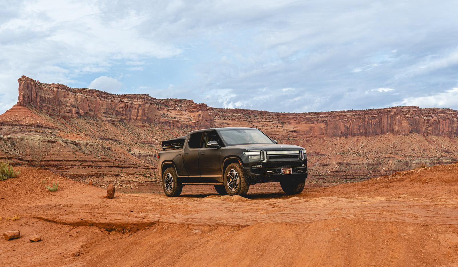 Rivian R1T R1S Canyonlands White Rim Road Trip with R1T -- 2600 miles / 5 days off grid truck1