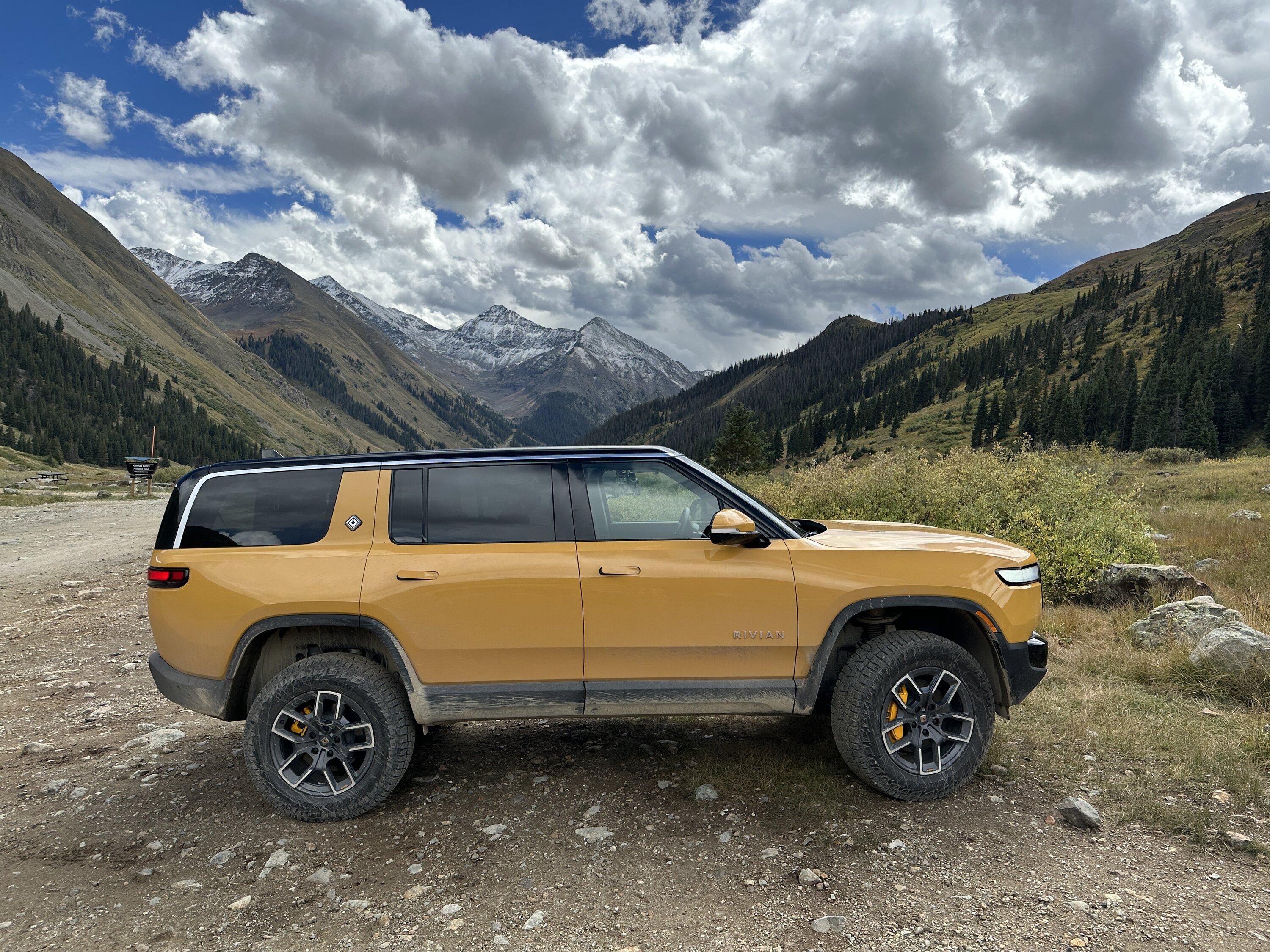 Rivian R1T R1S R1S over Hagerman Pass in Colorado IMG_9965.JPG