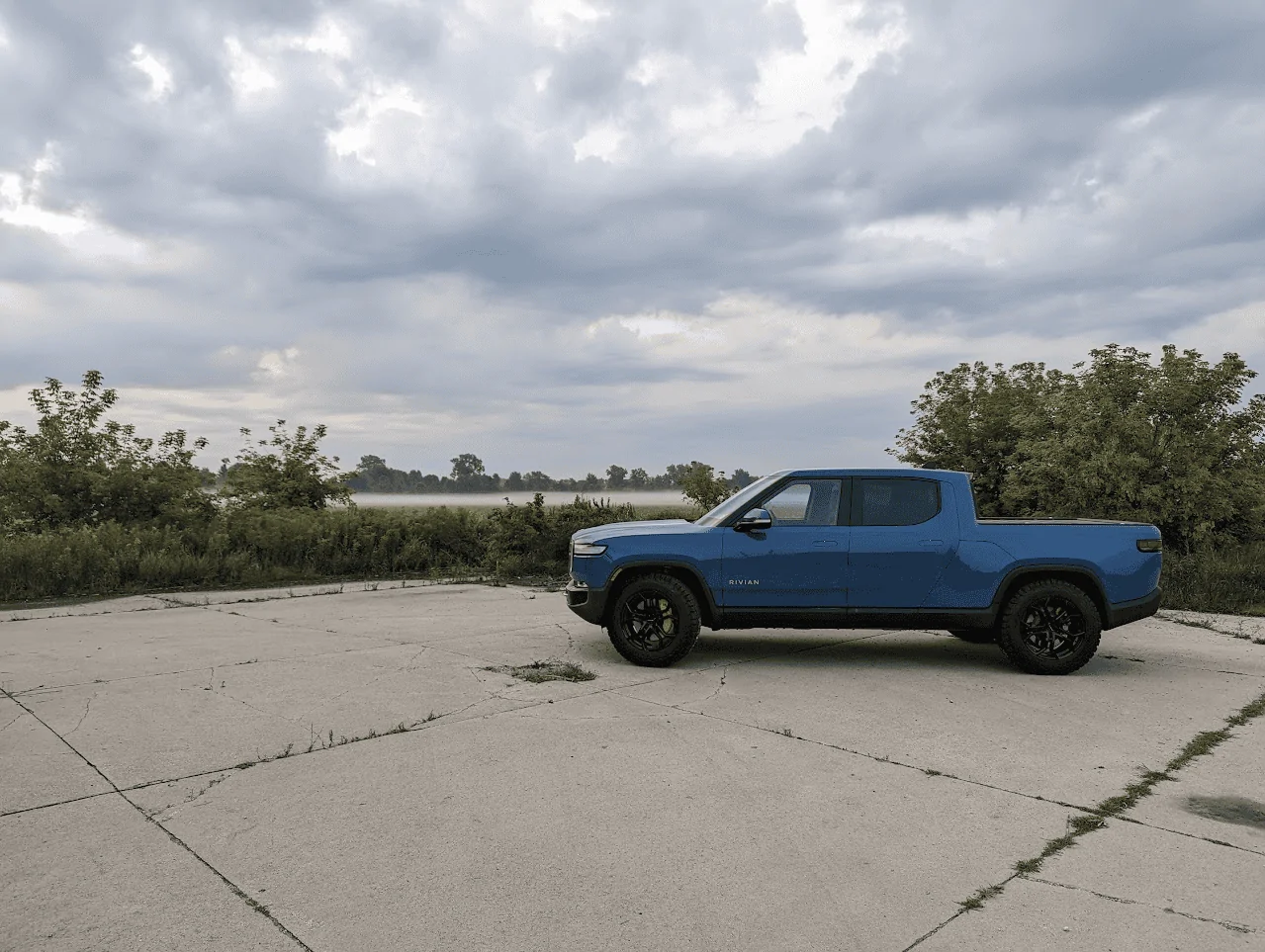 Rivian R1T R1S Ordered new 20” wheel with +48mm offset from Tirerack 1695383612265