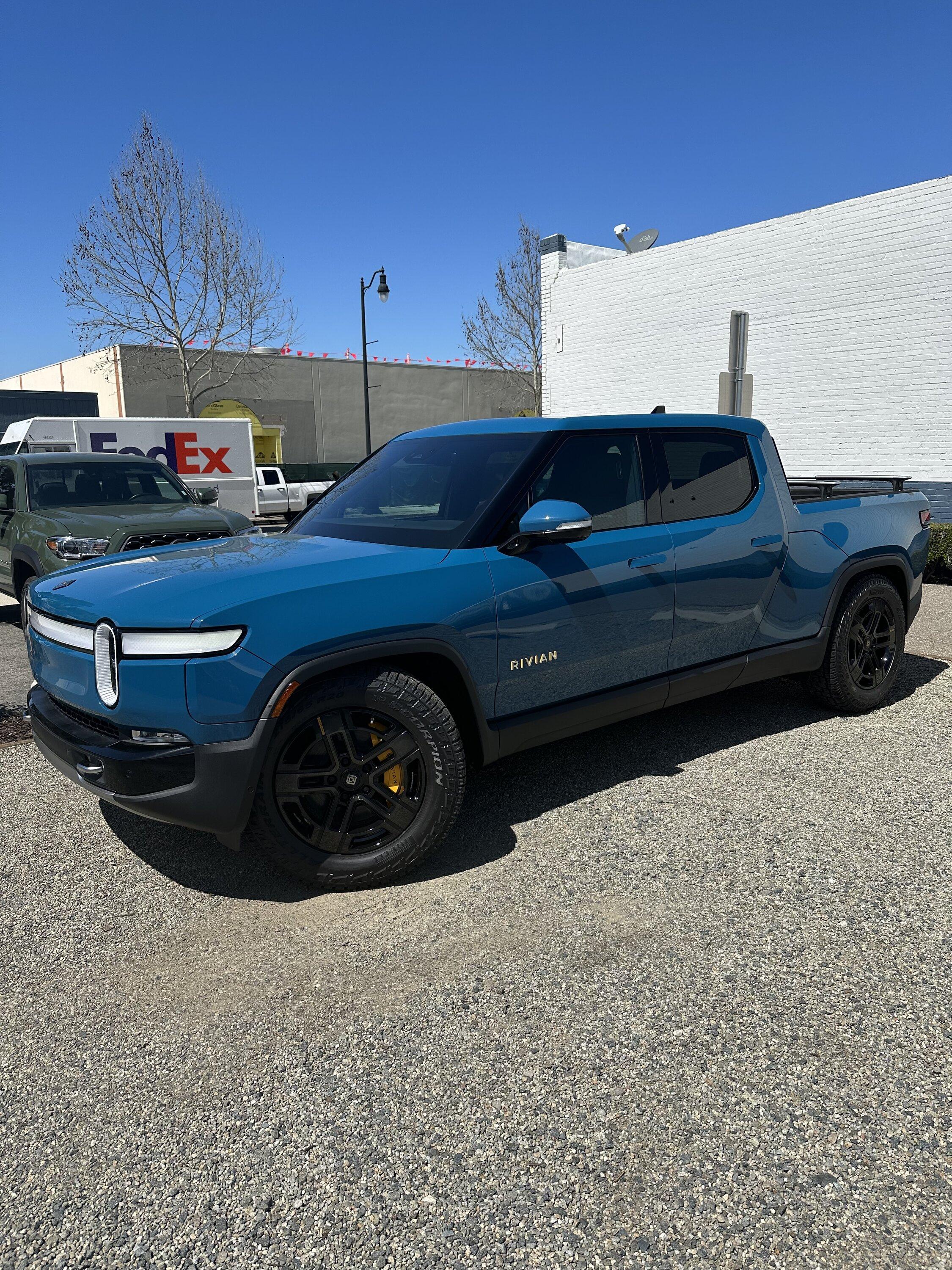 Rivian R1T R1S First Pic of Your Rivian IMG_2254