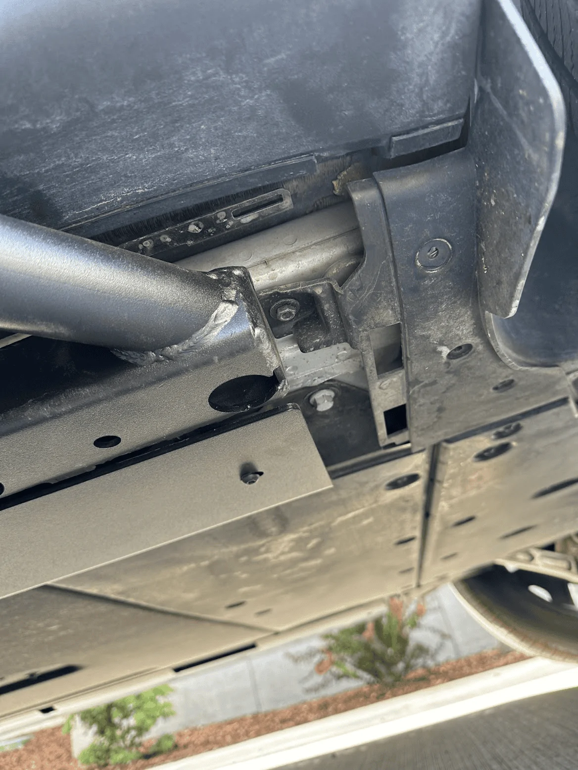 Rivian R1T R1S Master Thread:  Review of the EV Sportline RMaxx Running Boards/Sliders (from Team 1EV) 1695425556808