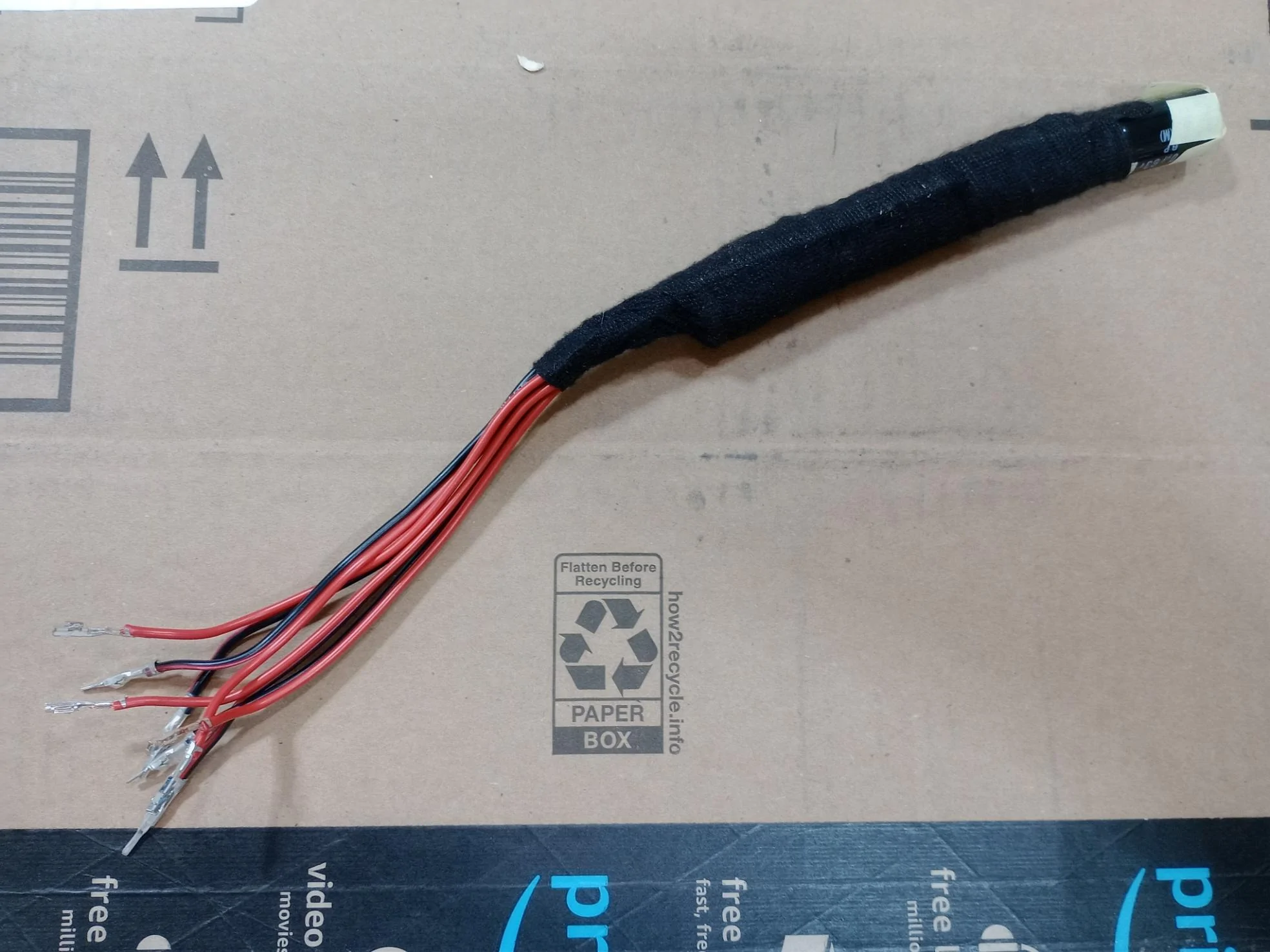 Rivian R1T R1S Teardown: R1S Audio Unit under drivers seat and speaker harness pinnout. 1695576594188