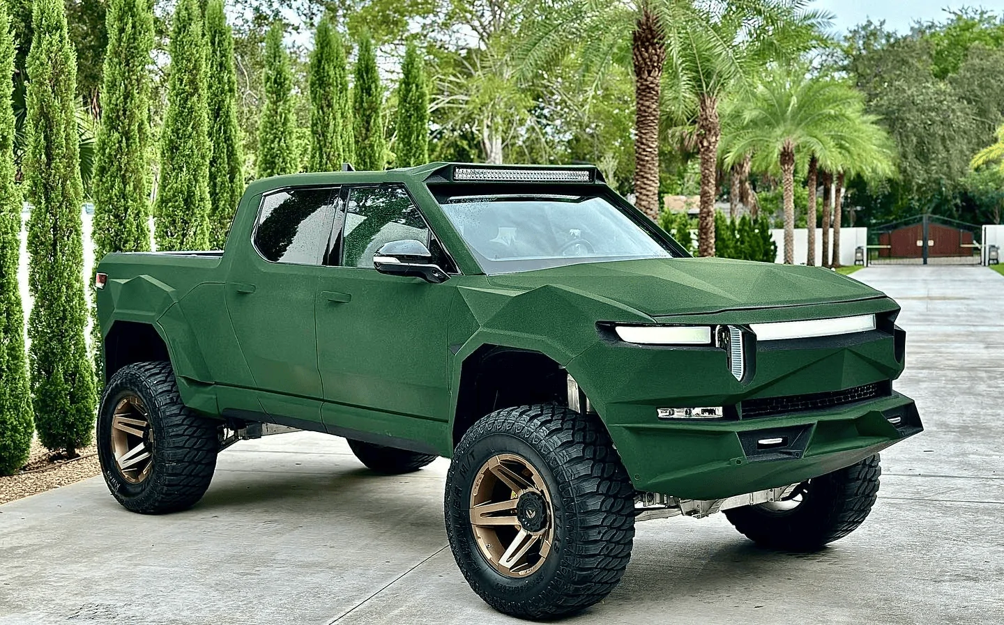 Rivian R1T R1S So this is... Nirvana? 1695652655139