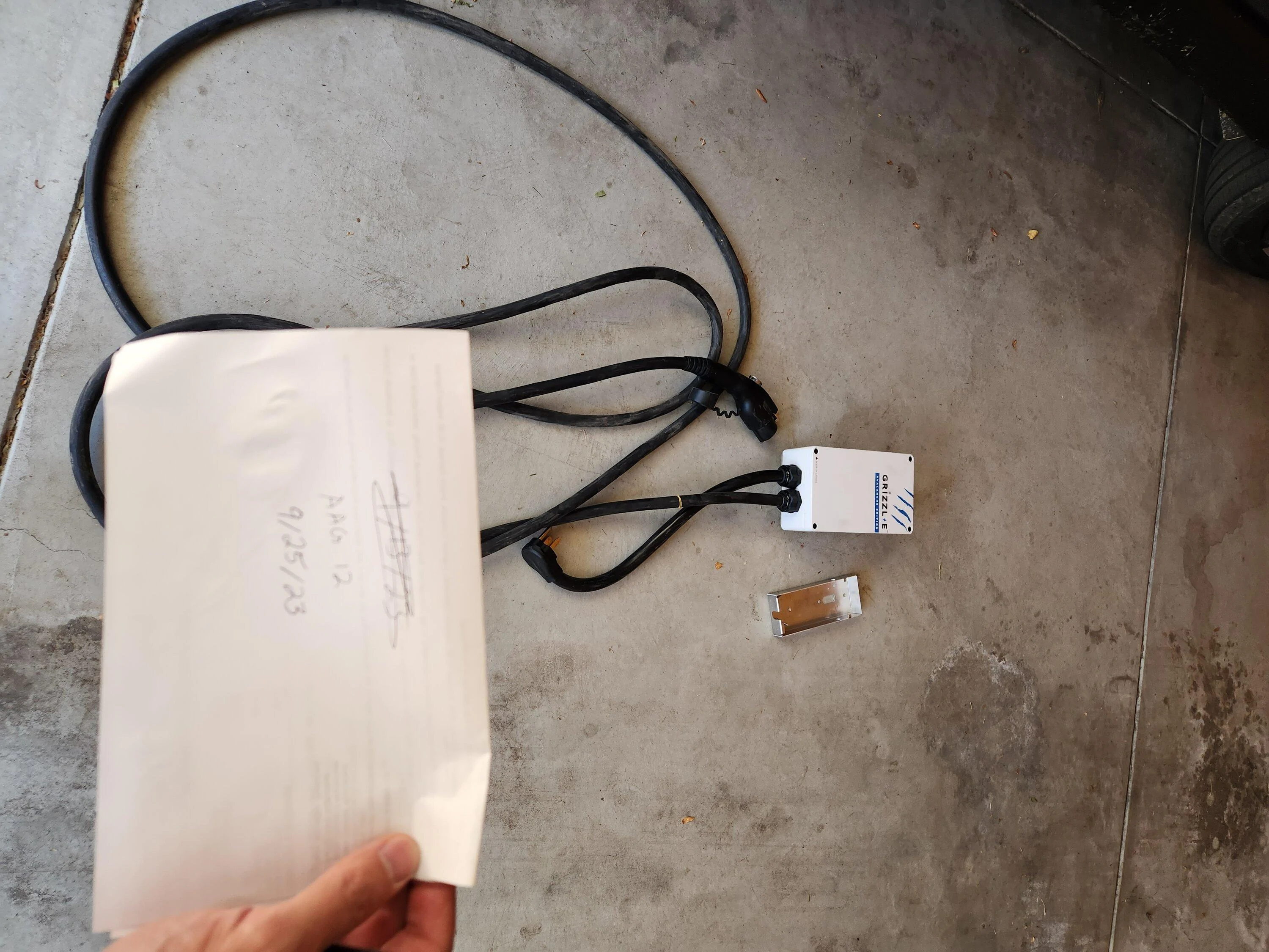 Rivian R1T R1S $200 GRIZZL-E level 2 40amp evse "ev charger" 20230925_112609