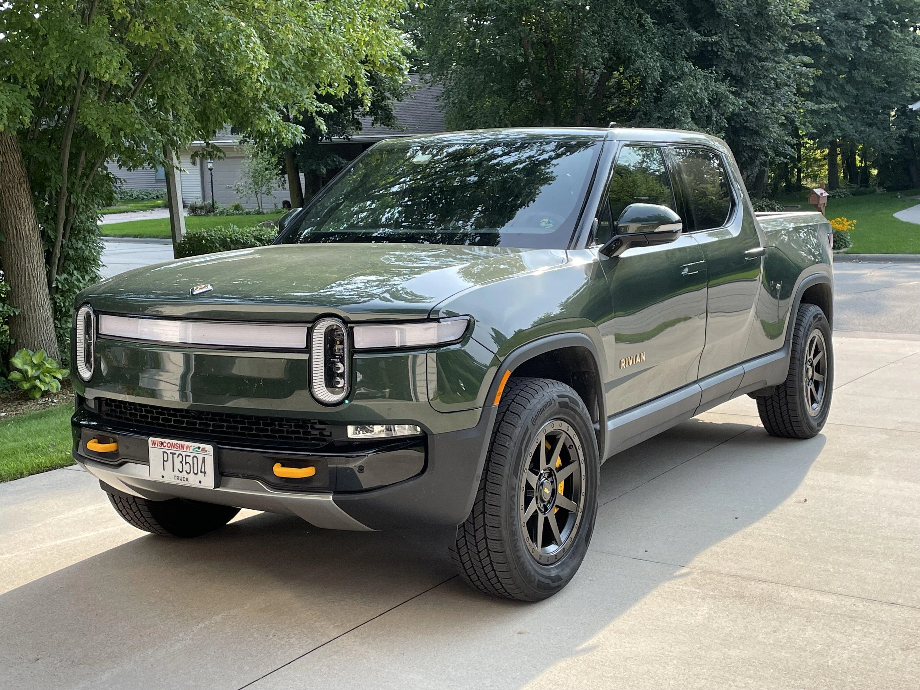 Rivial R1 New Wheels Launched for Rivian R1T / R1S from Team 1EV - R1000 ...