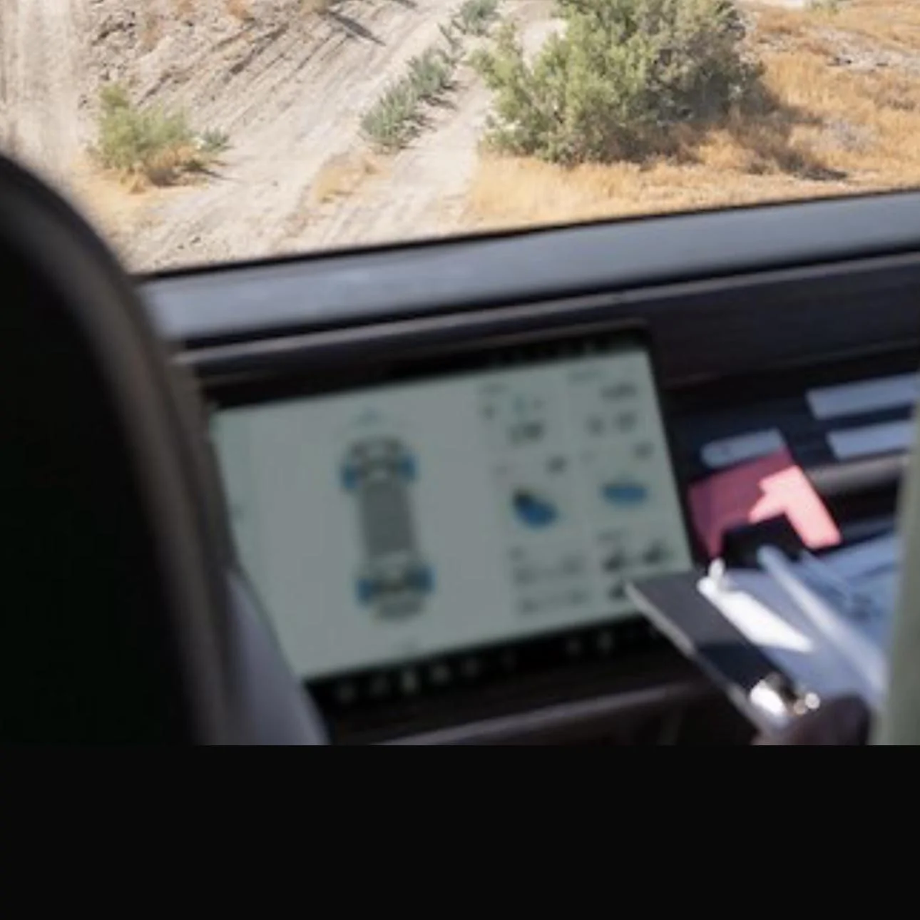 Rivian R1T R1S New off-road screens coming soon? Spotted on Rivian Rebelle Rally 2023 page IMG_7201