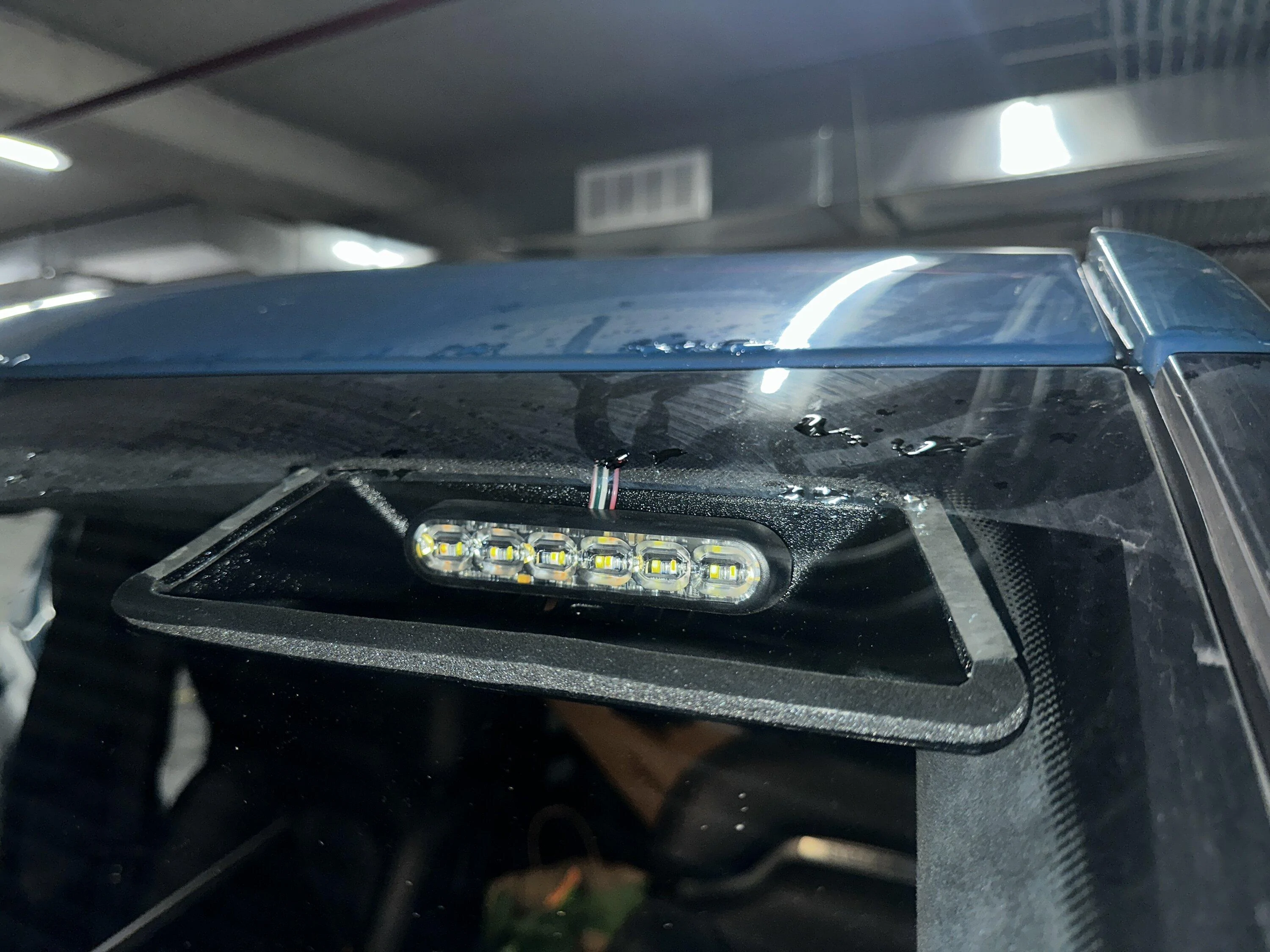 Rivian R1T R1S Mobile Service R1T are equipped with these Warning/Work Lights IMG_3020