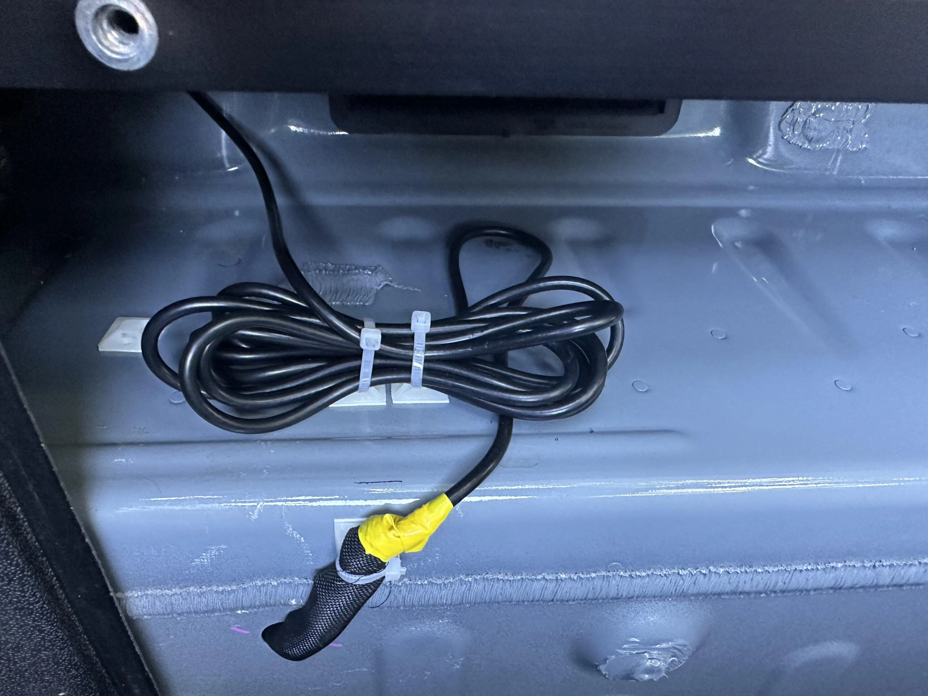 Rivian R1T R1S Ham Radio Install? IMG_2307