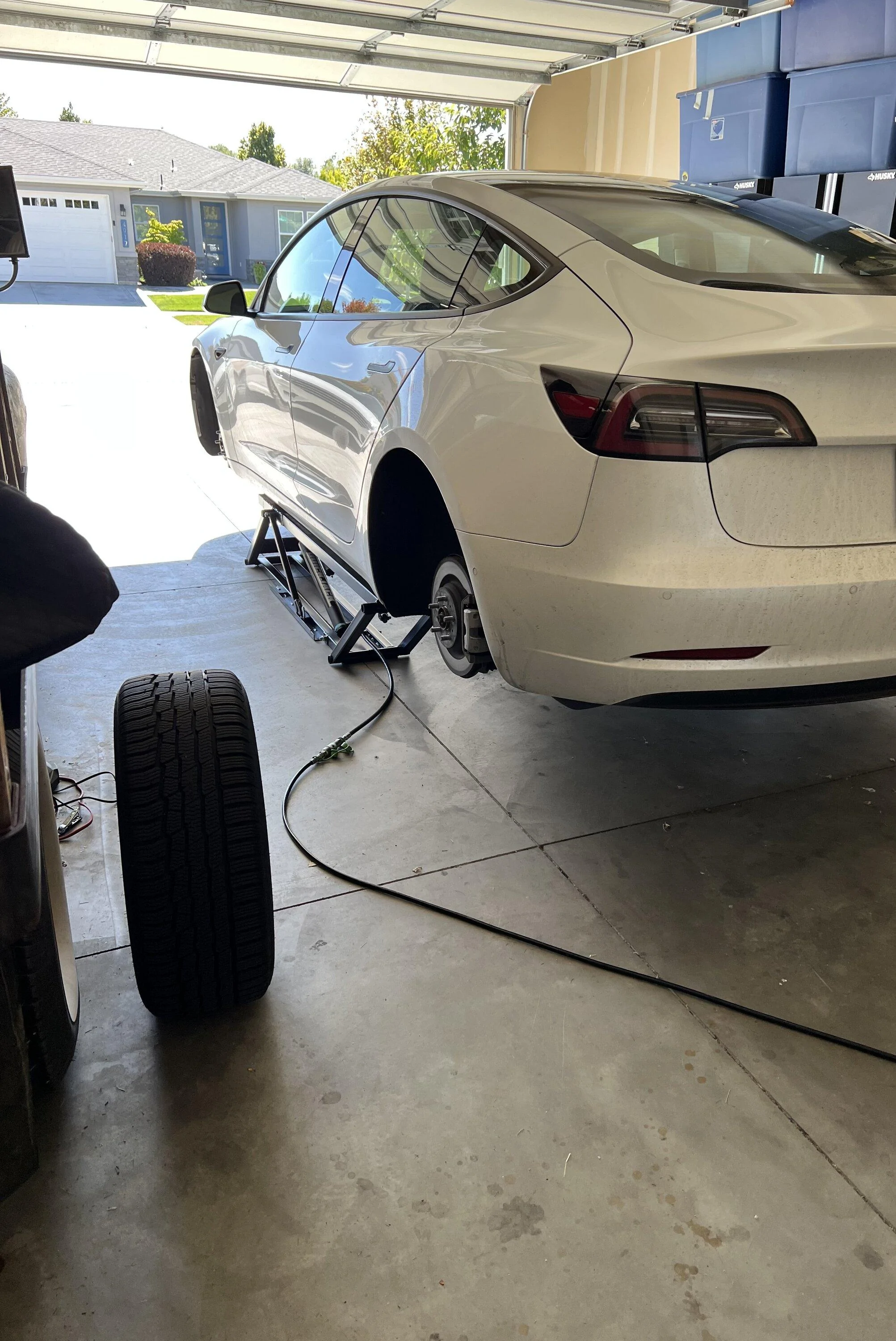 Rivian R1T R1S Rivian tire change blues! IMG_3518