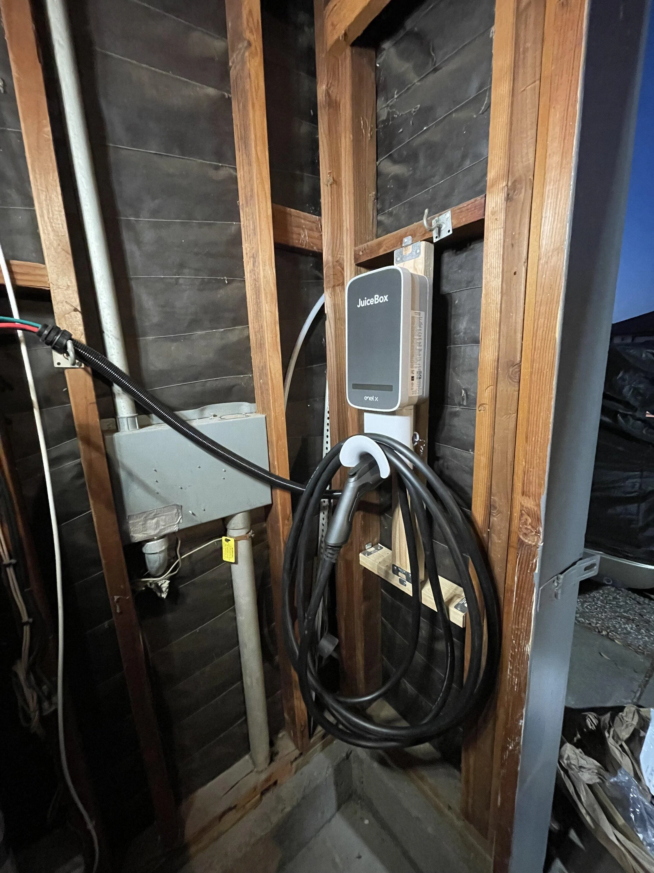 Rivian R1T R1S Show off your Level 2 Home Charger installs here IMG_2522