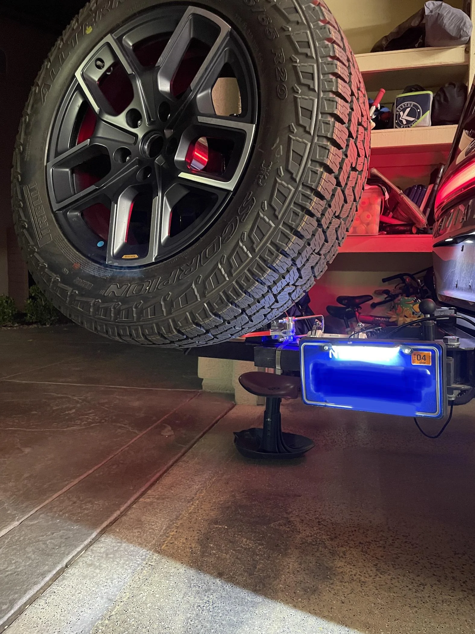 Rivian R1T R1S DIY rear license plate light for hitch accessory IMG_3892