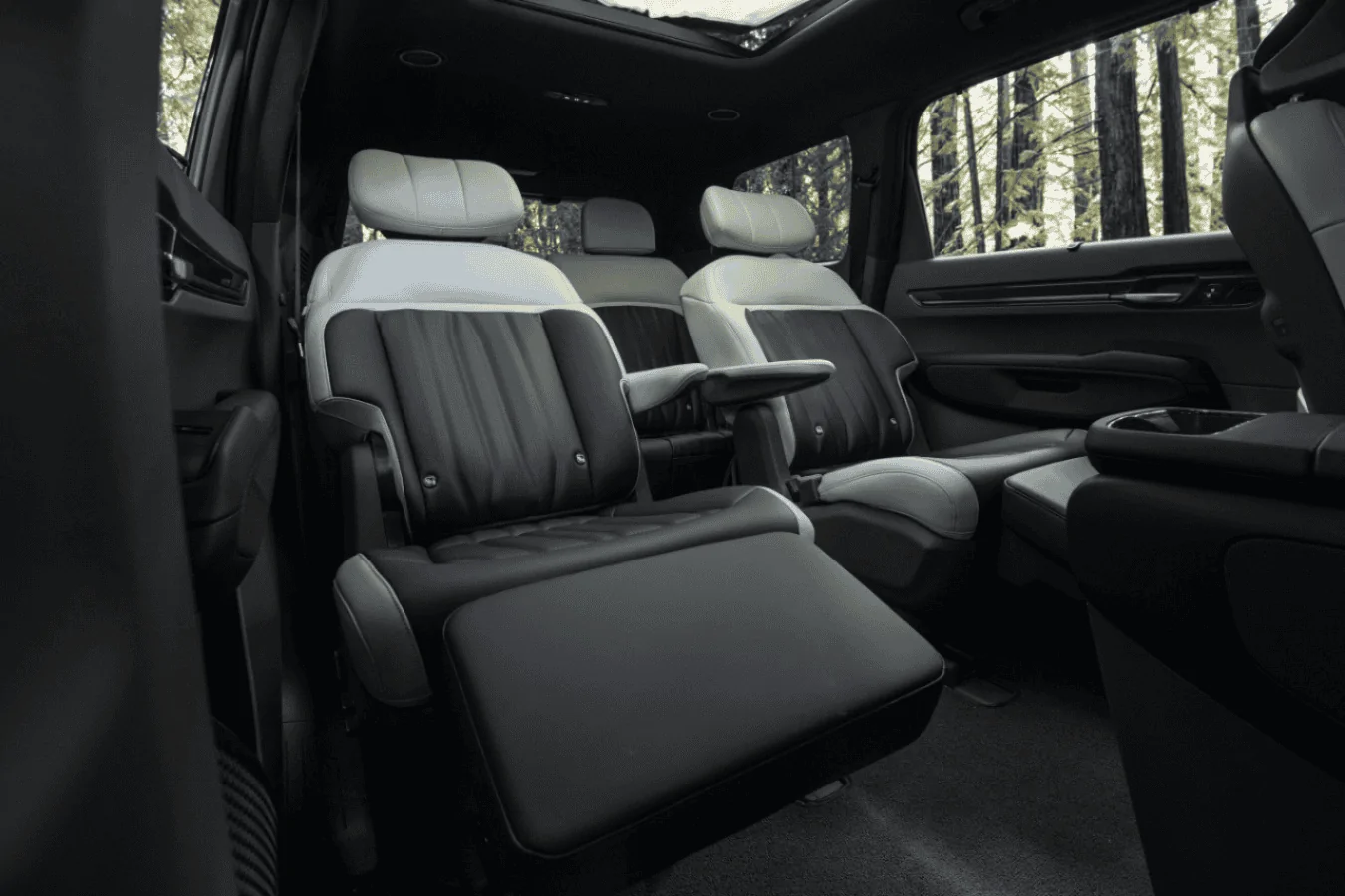 Rivian R1T R1S Kia EV9 Pricing Announced 1696108900130