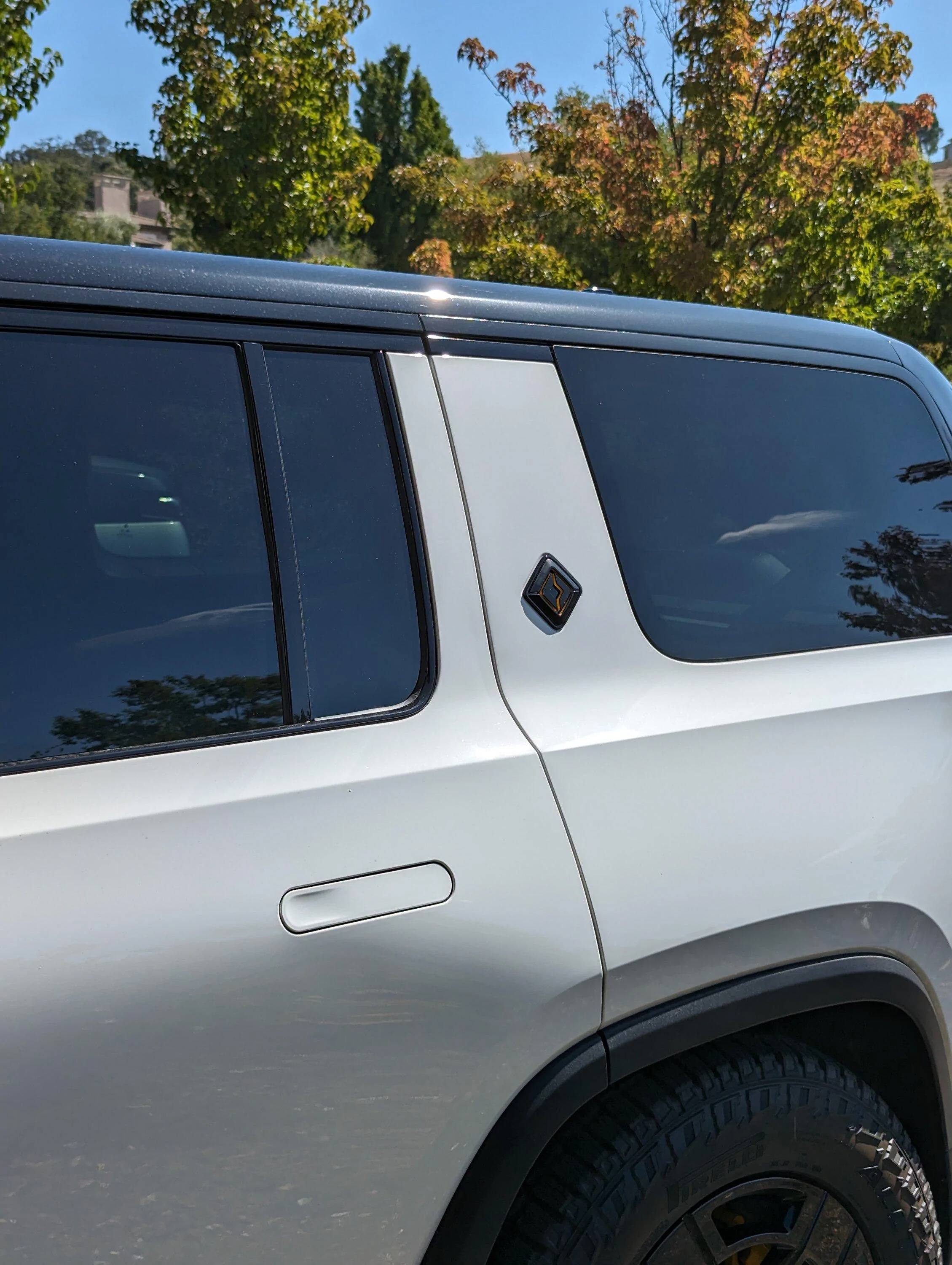 Rivian R1T R1S New Products From Abstract Ocean! PXL_20231001_193834969