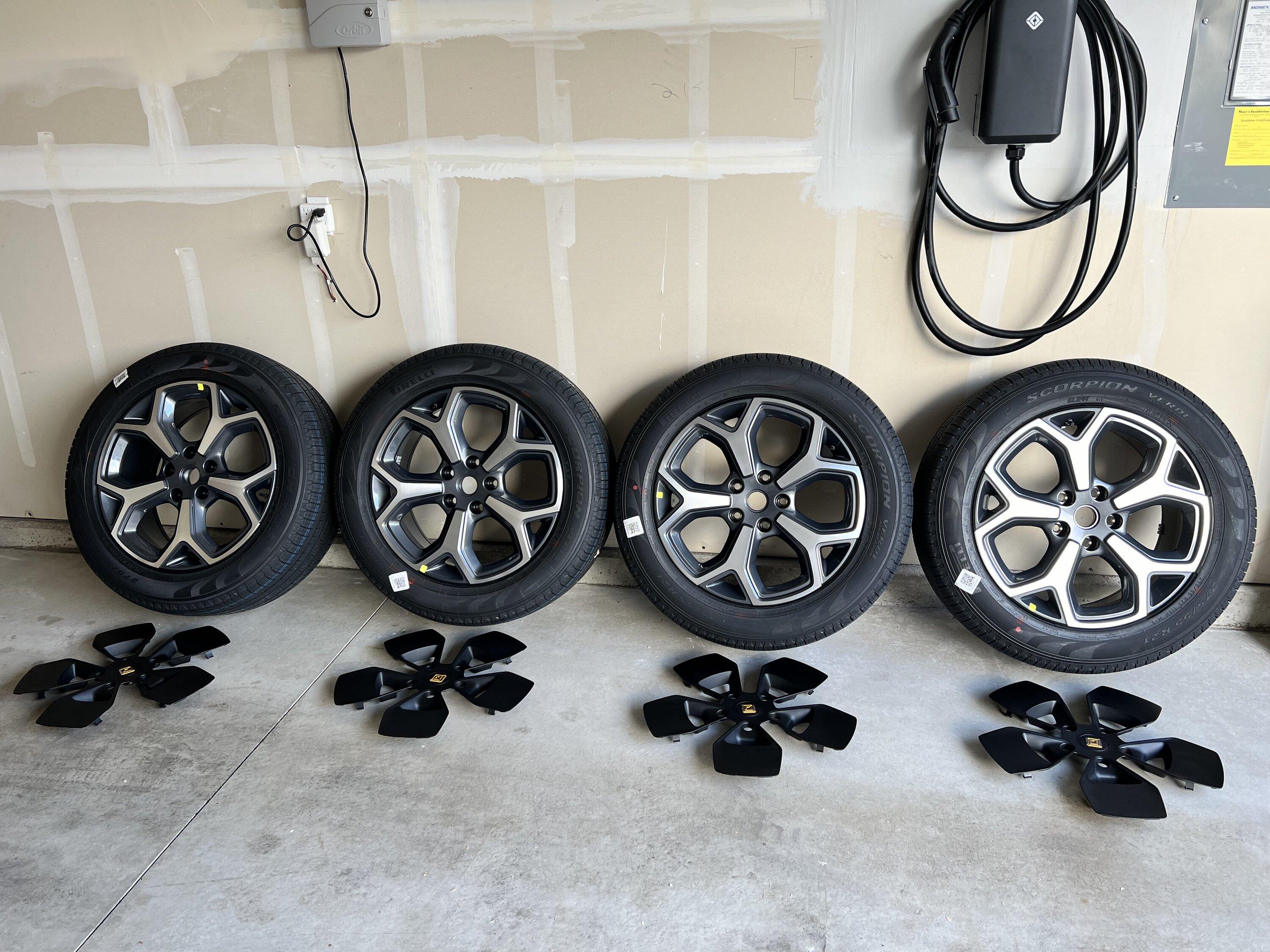 Rivian R1T R1S 21" Wheel & Tires (4) - NEW IMG_1767