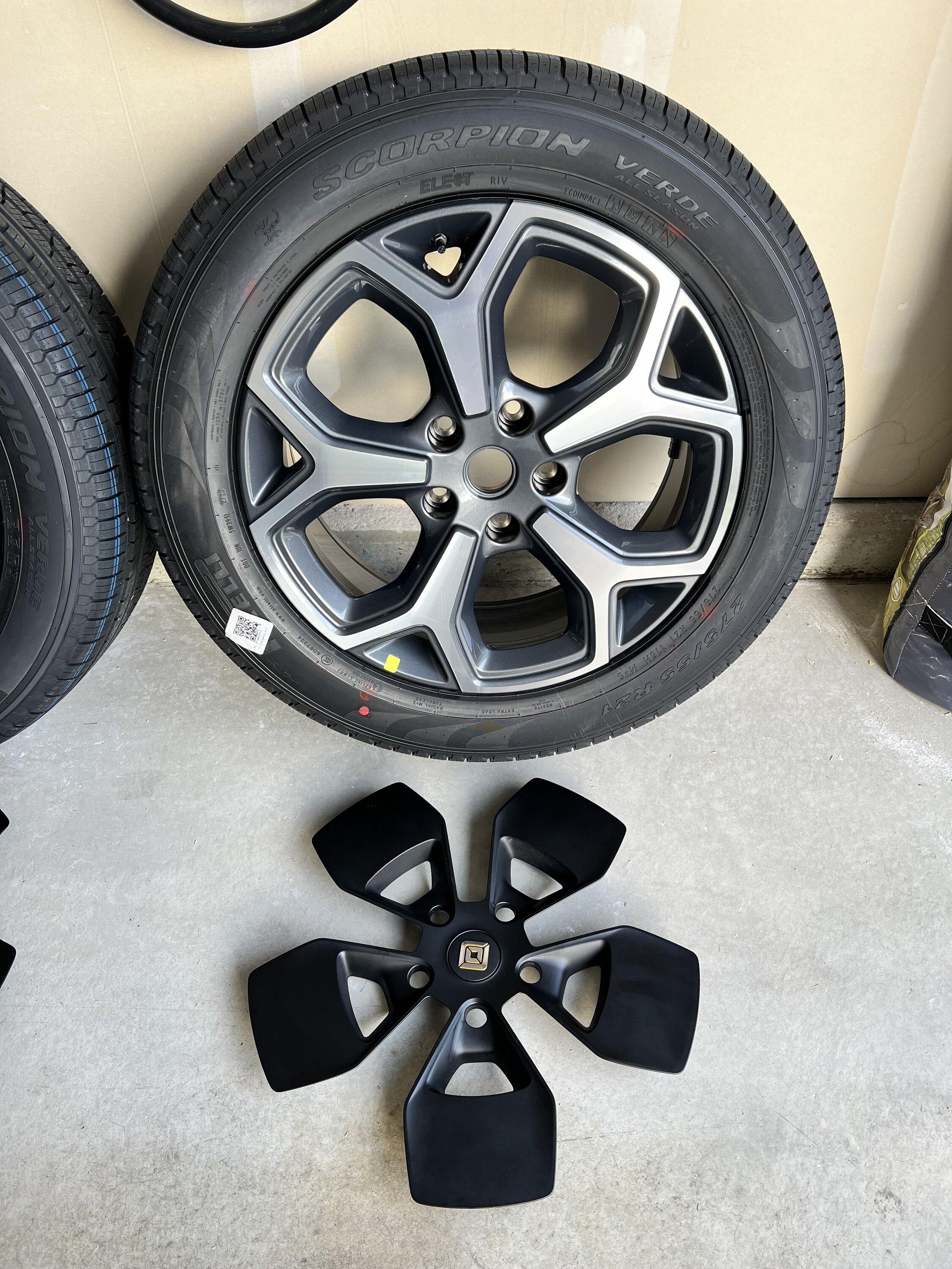 Rivian R1T R1S 21" Wheel & Tires (4) - NEW IMG_1771
