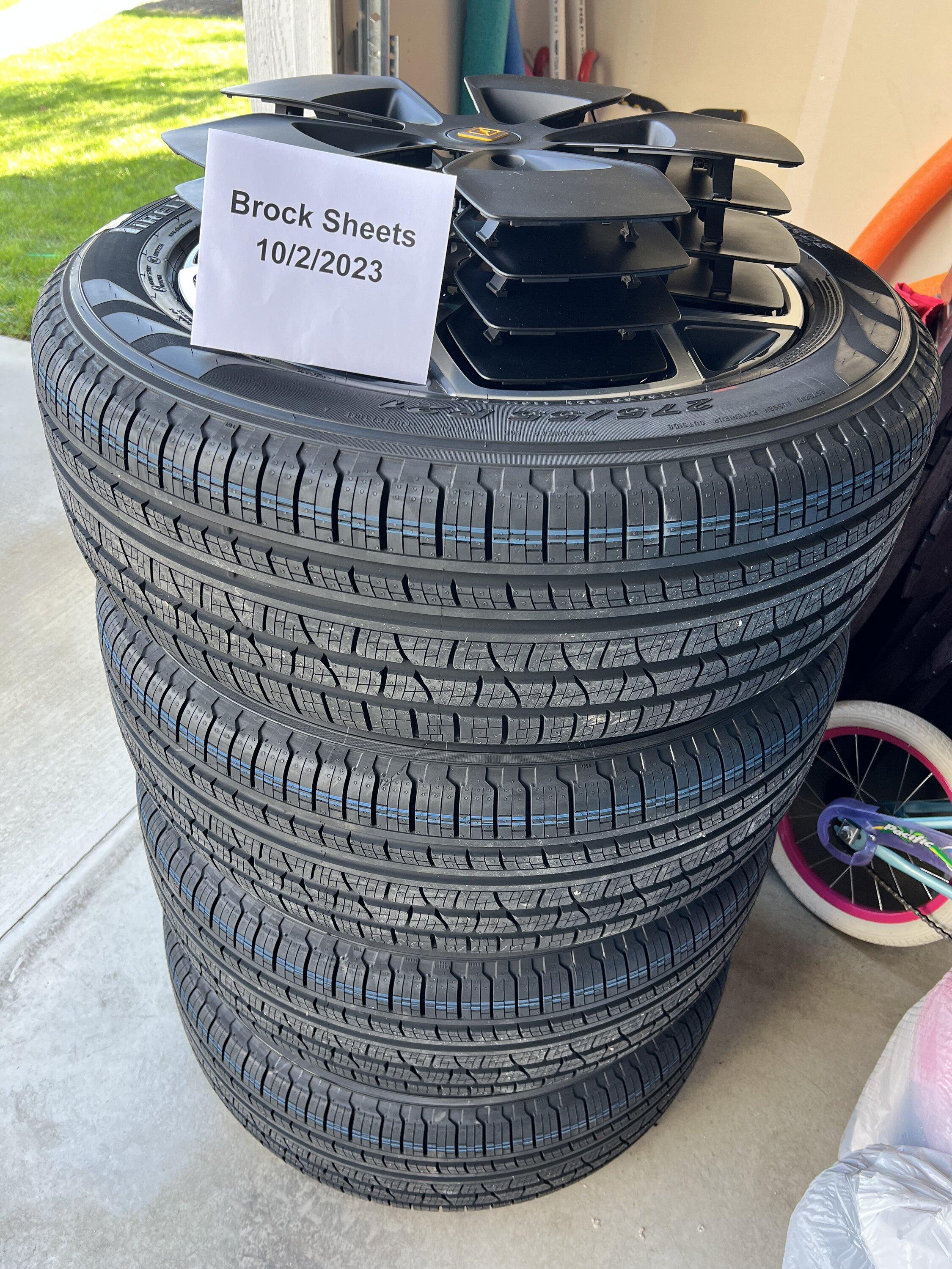 Rivian R1T R1S 21" Wheel & Tires (4) - NEW IMG_1777