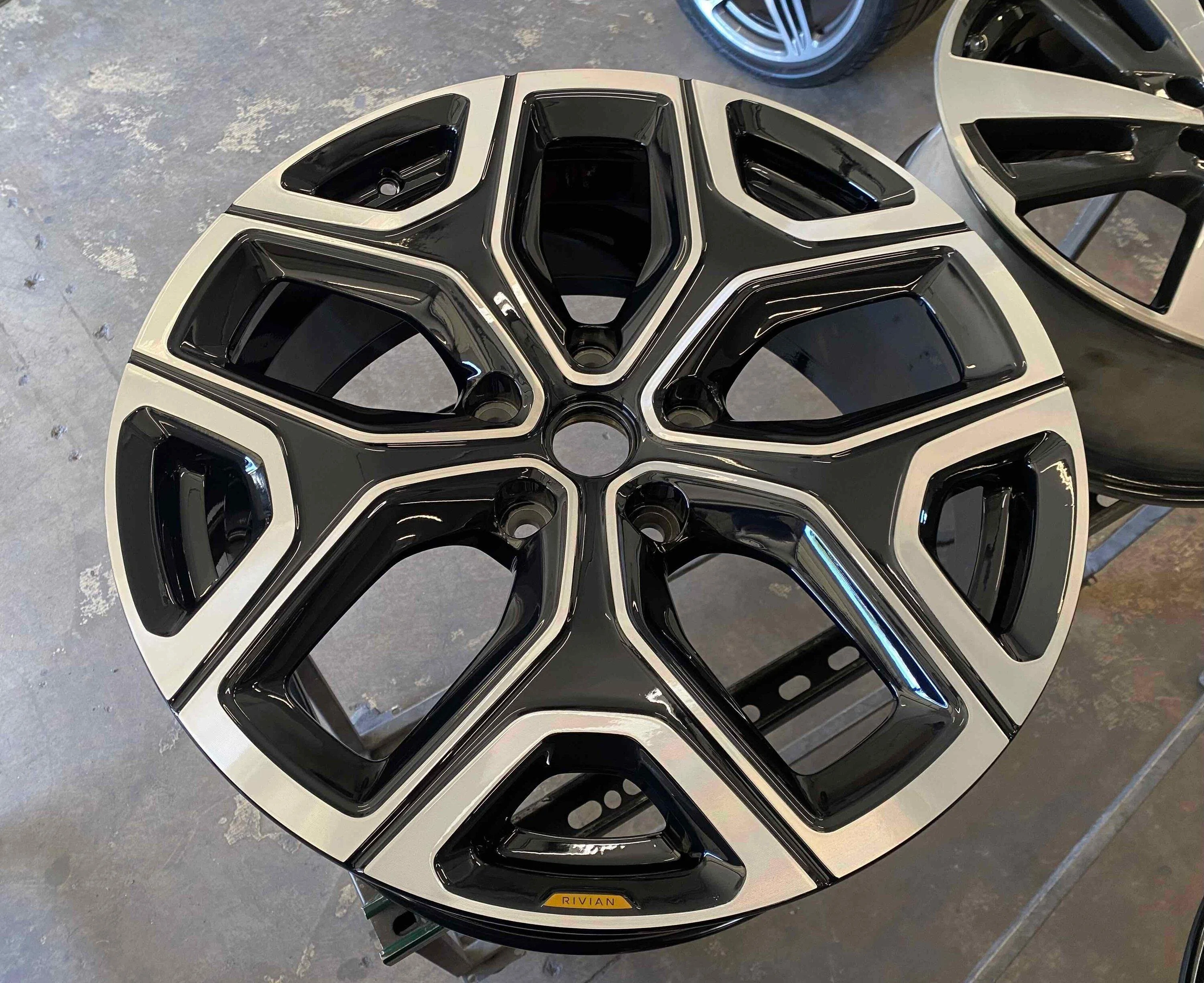 Rivian R1T R1S PSA : print this sign before using spare tire / tire rotation by tire shop 123_1