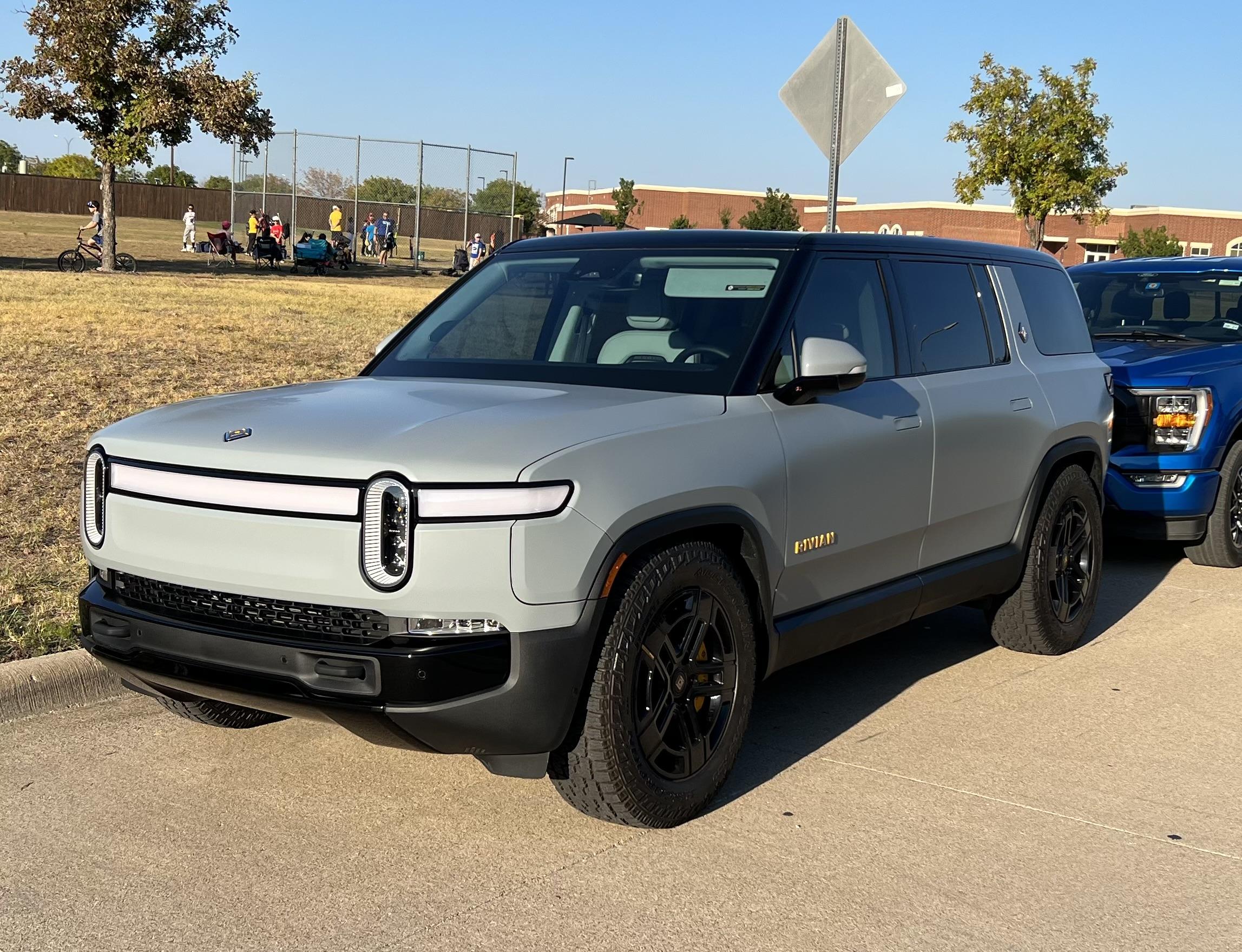 Matte wrap gang! Let's see photos of your matte Rivian R1T & R1S ...