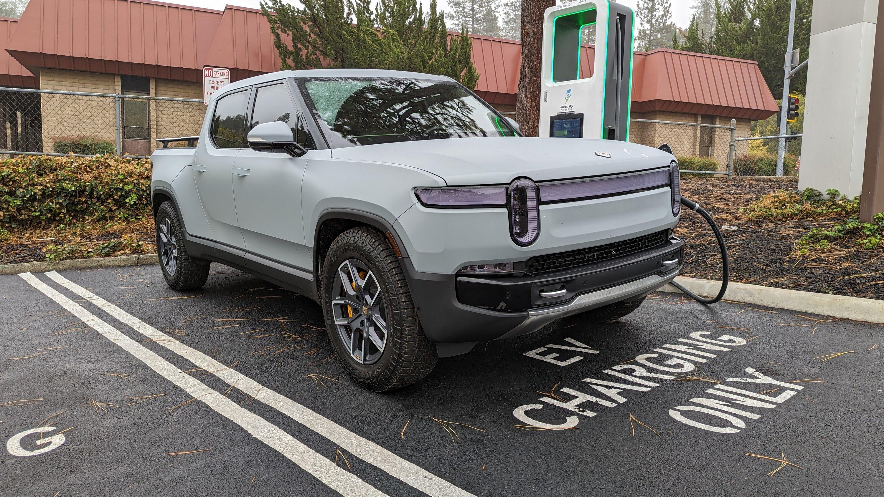 Rivian R1T R1S Matte wrap gang! Let's see photos of your matte Rivian R1T & R1S PXL_20221106_200306384