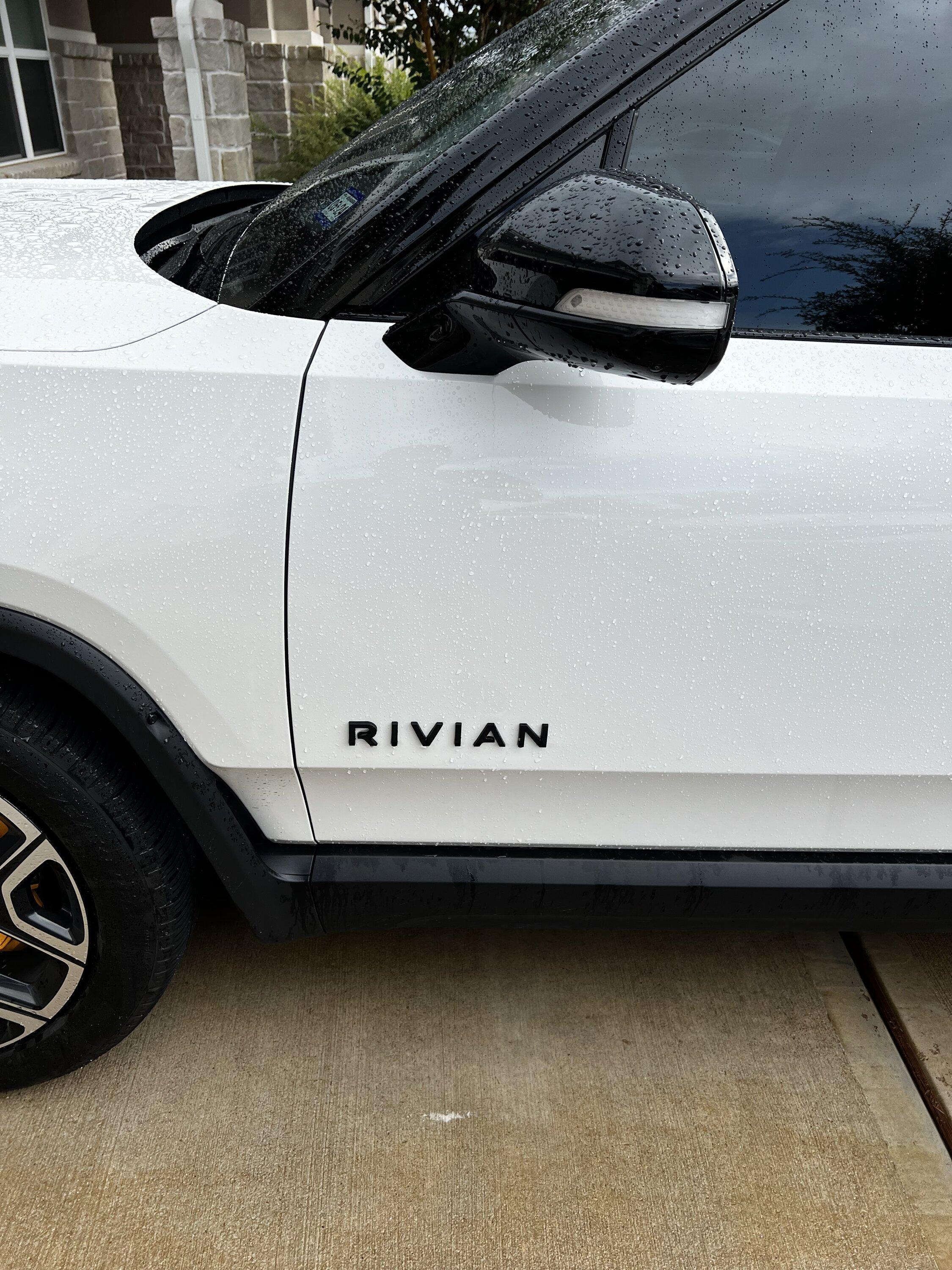 Rivian R1T R1S Abstract Ocean R1S emblems FYI IMG_8185