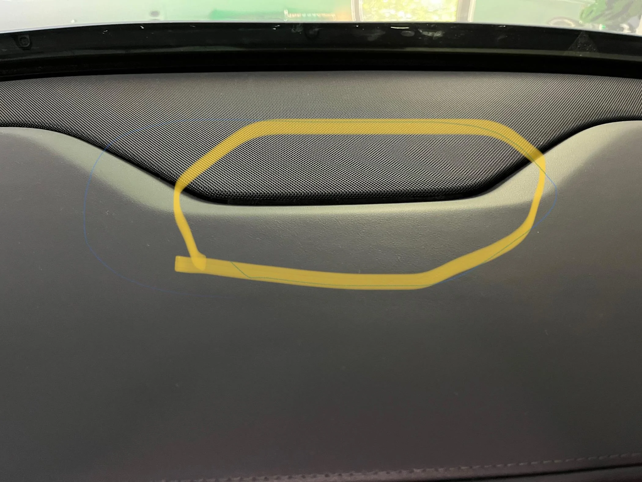 Rivian R1T R1S Dashboard Rattle - VIDEO, is this normal? IMG_1860