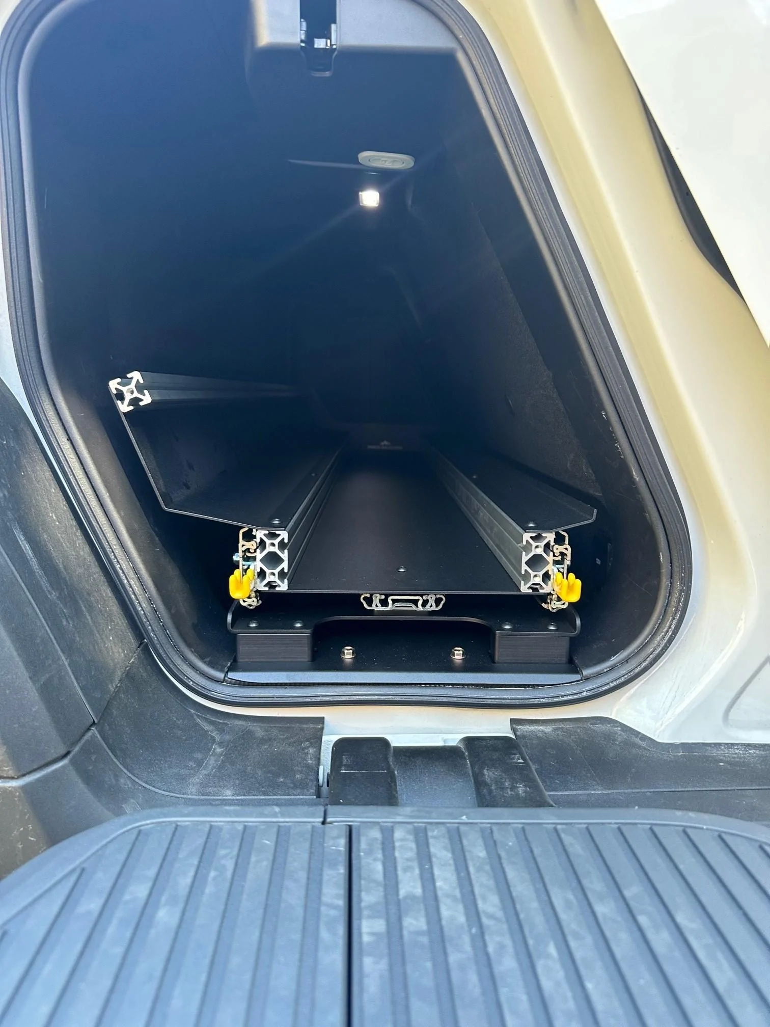Rivian R1T R1S Range Industries Gear Tunnel Slide noca