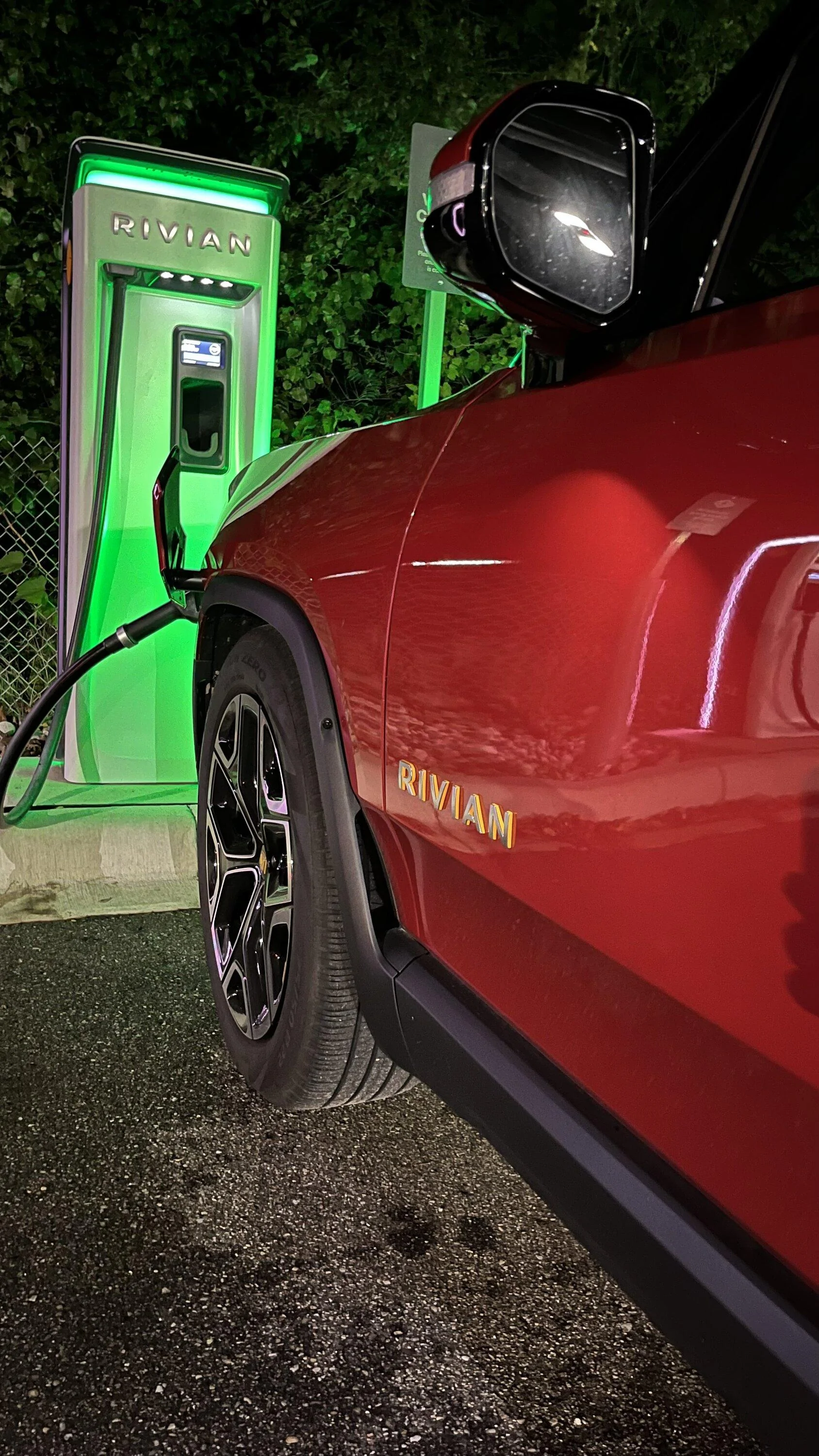 Rivian R1T R1S First RAN charge! IMG_7305
