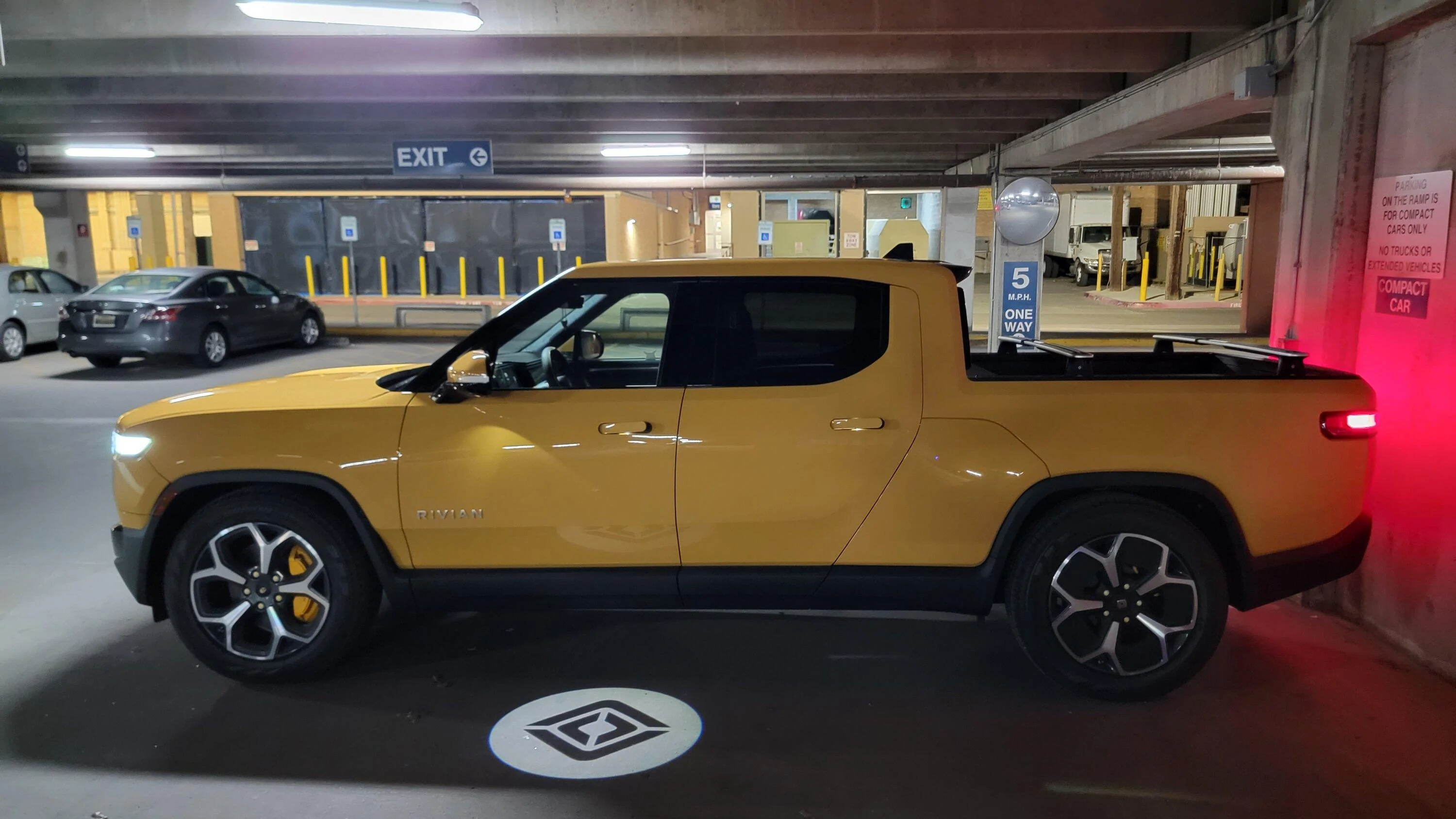 Rivian R1T R1S COMPASS YELLOW R1T Photos 20231006_214618