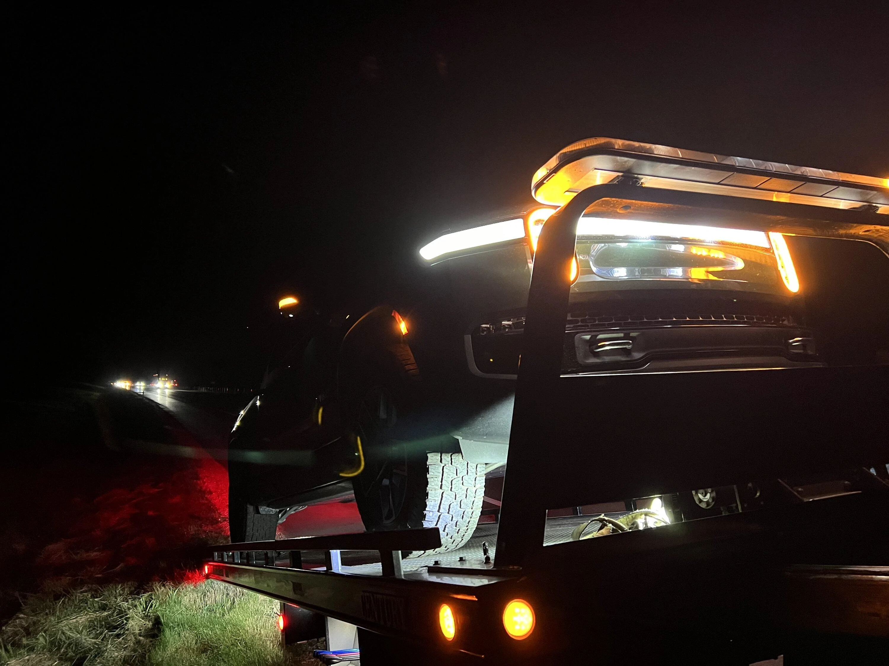 Rivian R1T R1S R1T Break Down Report & Rivian Customer Service Review -- Milwaukee to Detroit Trip LoadingOnTowT