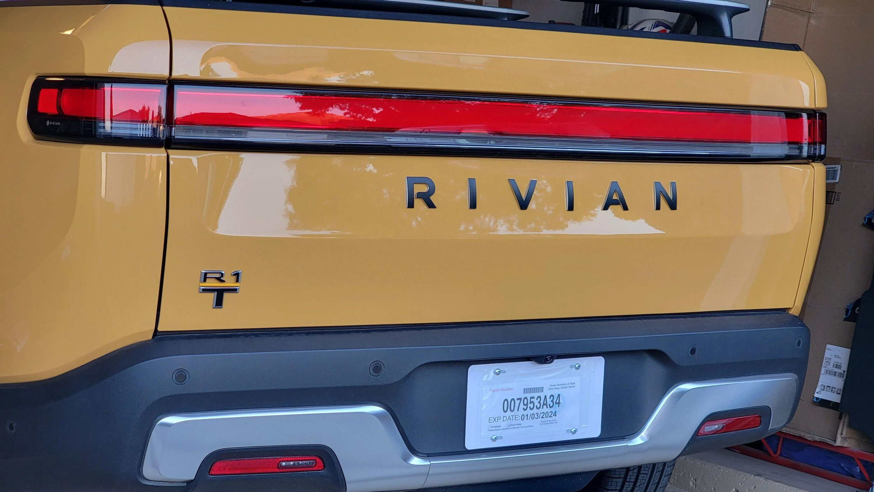 Rivian R1T R1S COMPASS YELLOW R1T Photos 20231007_182824