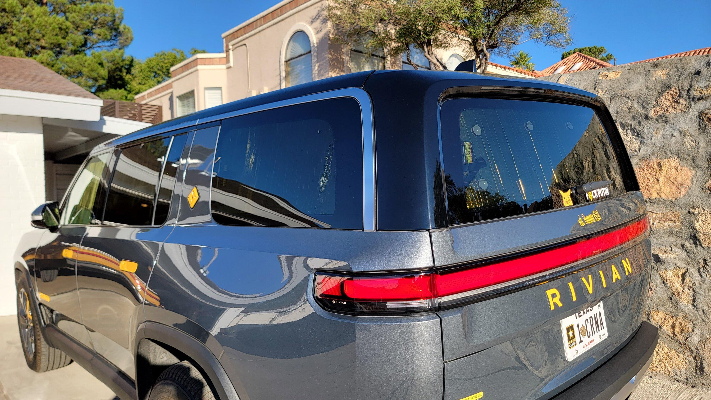 Rivian R1T R1S El CAP GRANITE Rivian Photos 20231008_083001