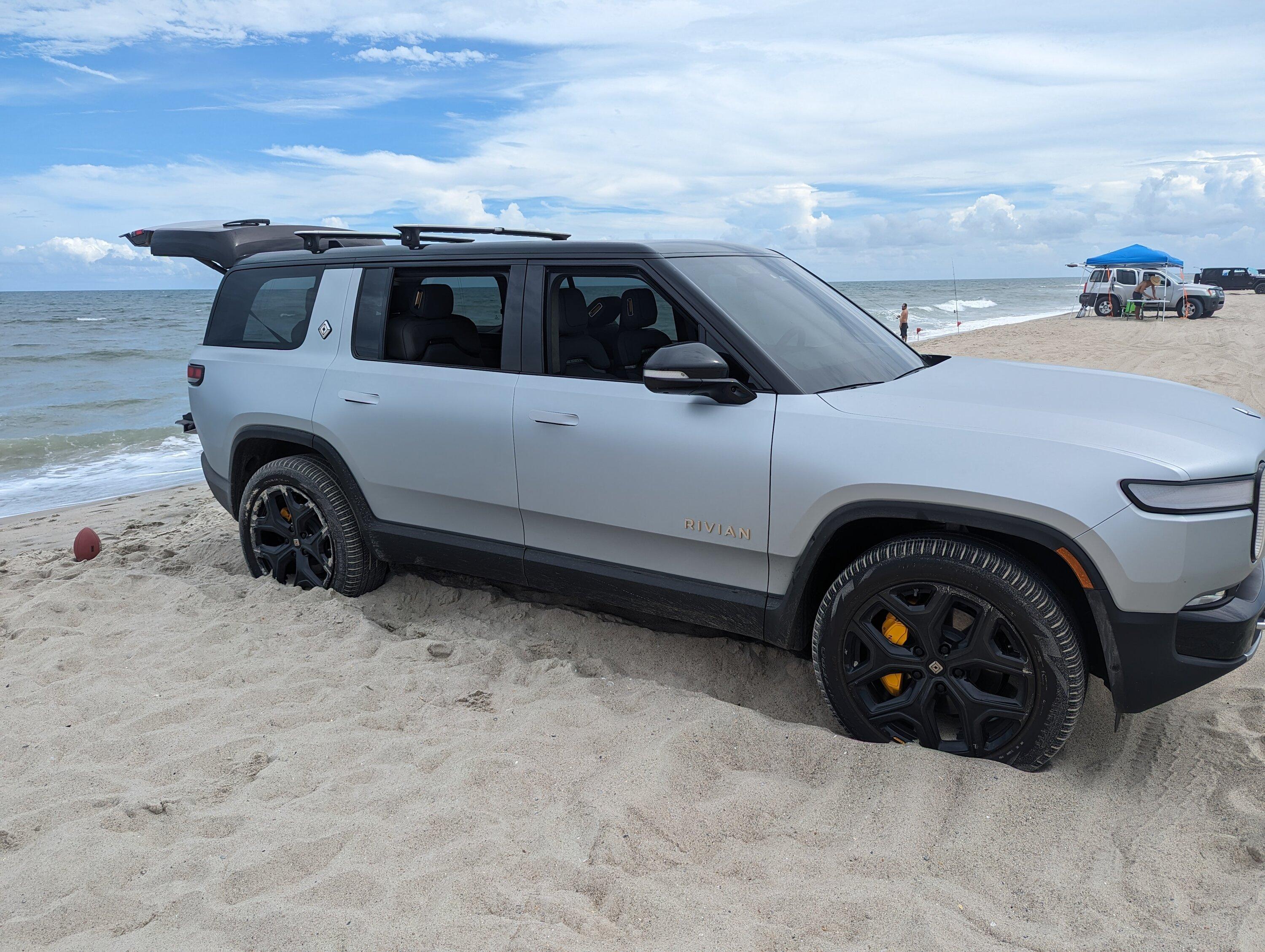 Rivian R1T R1S PPF: Glossy v Stealth matte pic