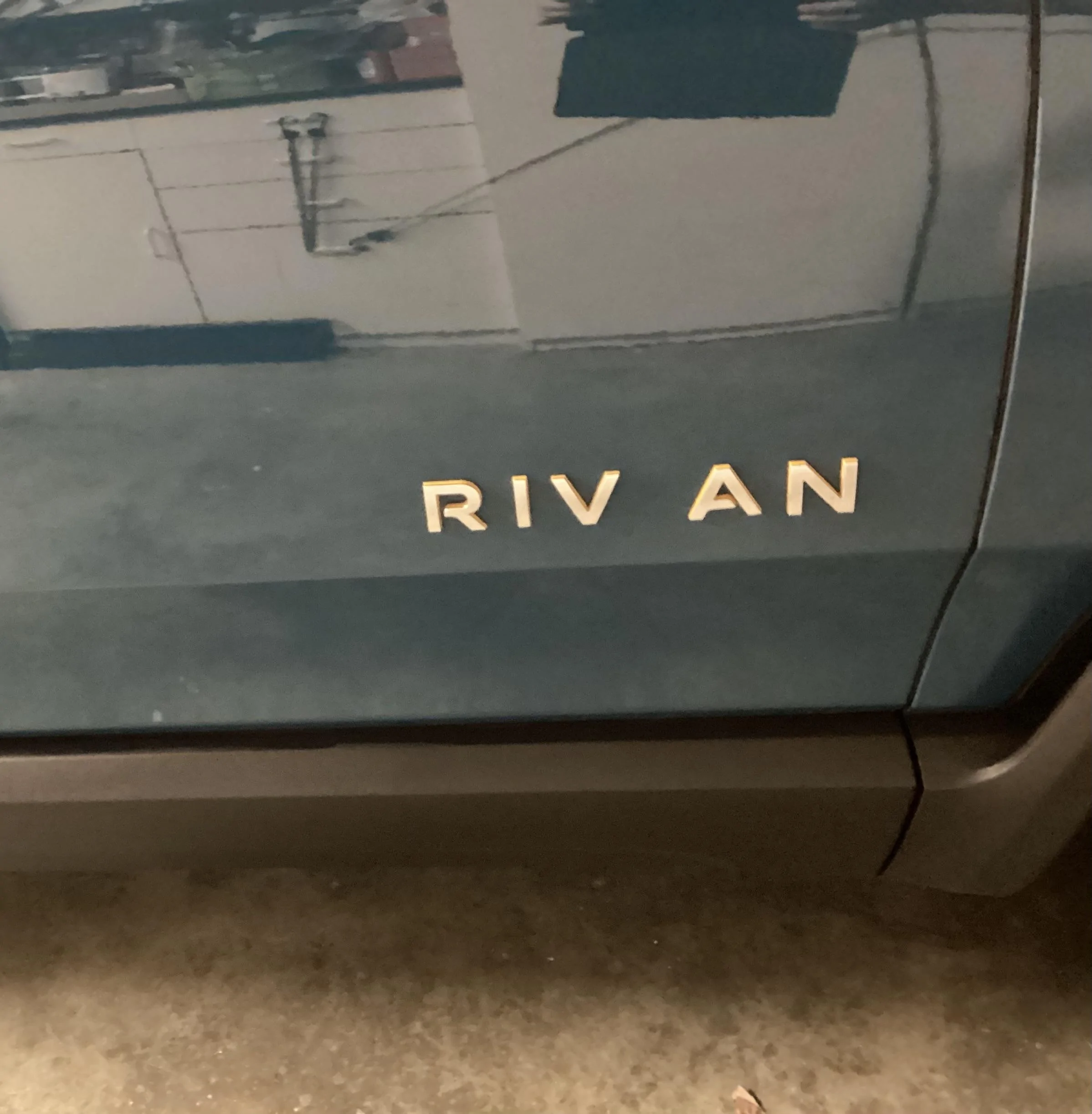 Rivian R1T R1S Abstract Ocean R1S emblems FYI IMG_0389