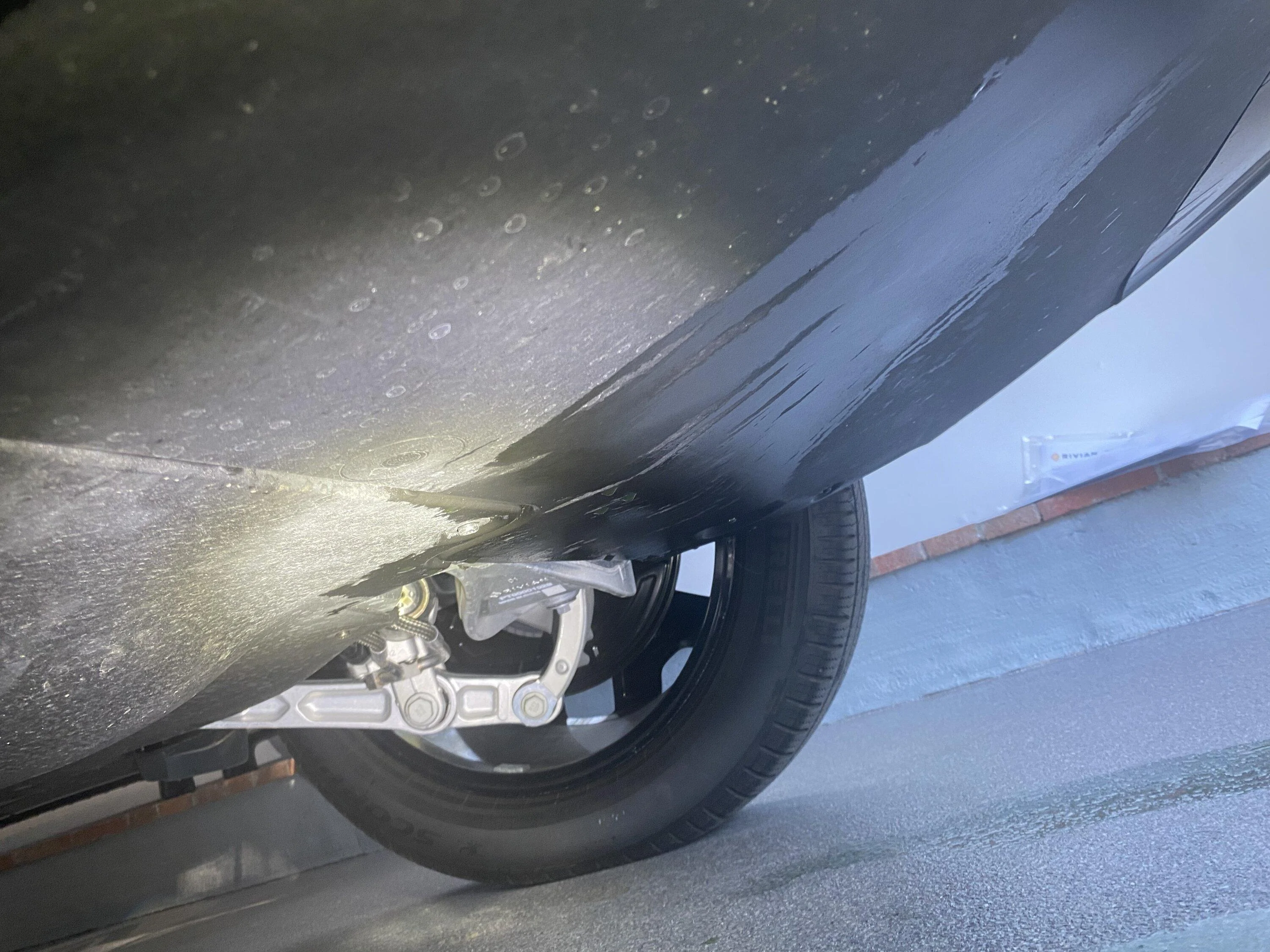 Rivian R1T R1S Only took 180 miles to end up in shop 584794CF-2100-407F-8DBF-C07C93031BCA