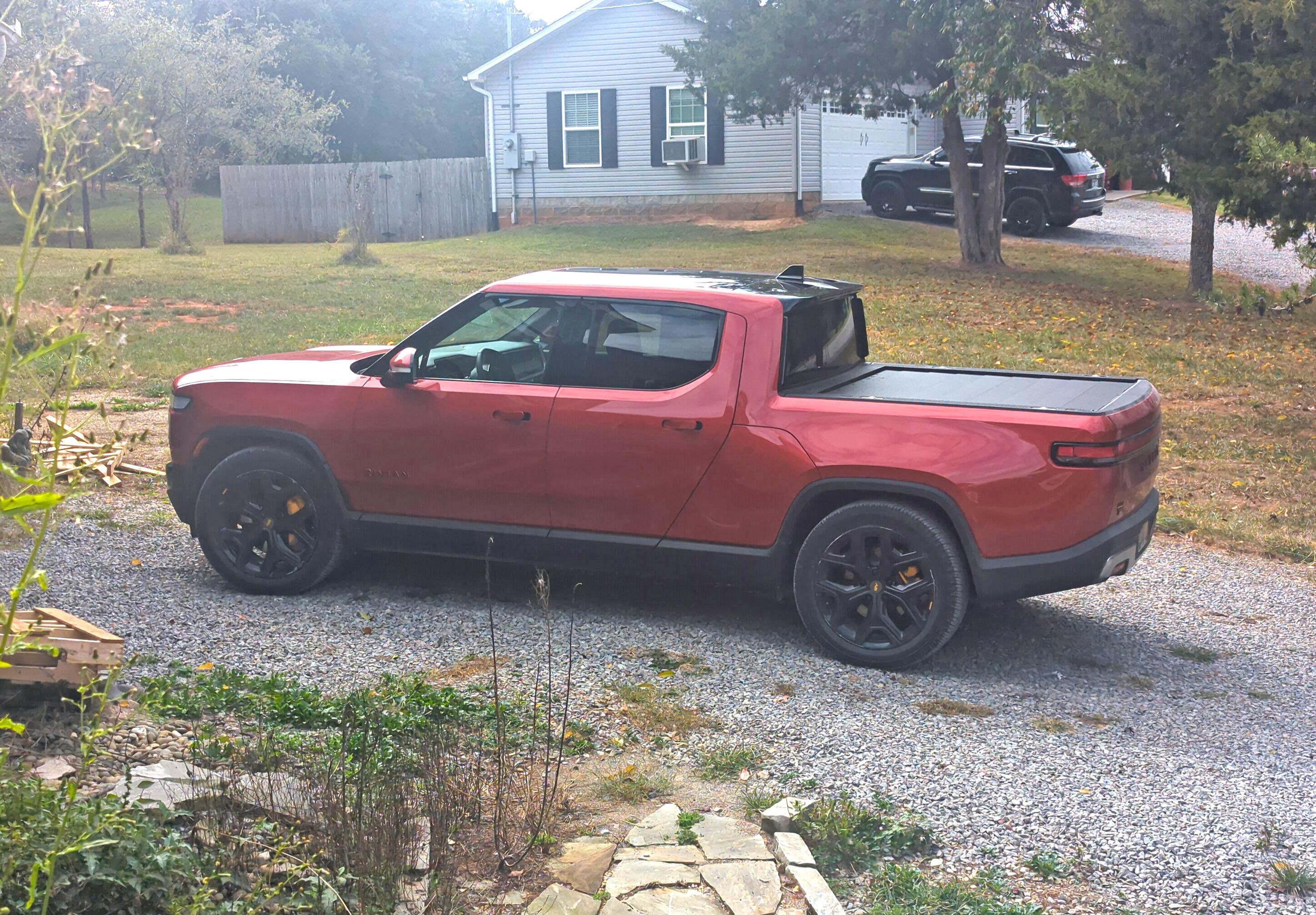 Rivian R1T R1S 21's vs. 22's tires & wheels -- differences observed from swap (Michelin Defender EV tires) IMG_20231009_134823_491