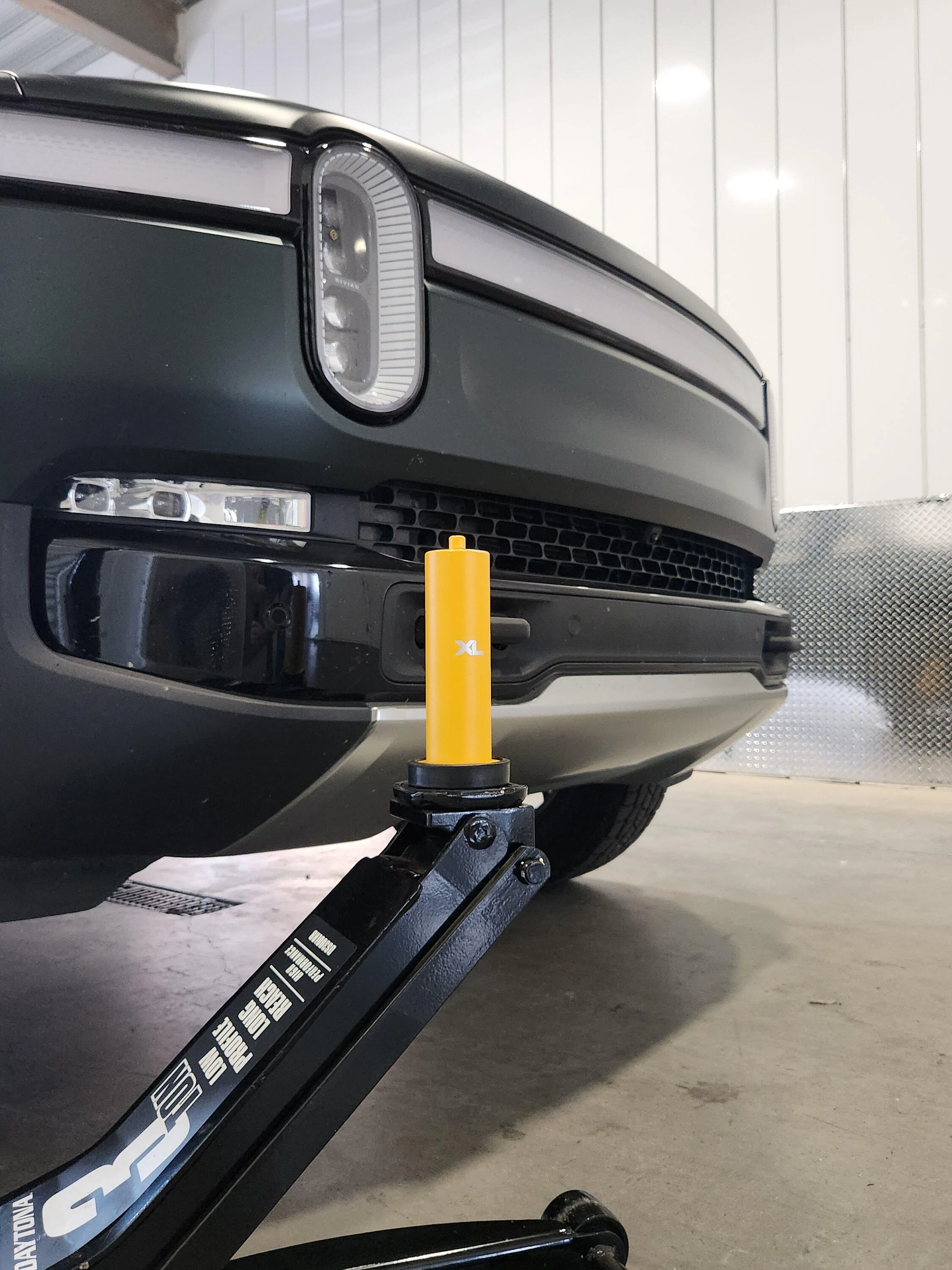 Rivian R1T R1S Best Way to Change a Tire Offroad? 20231007_082402