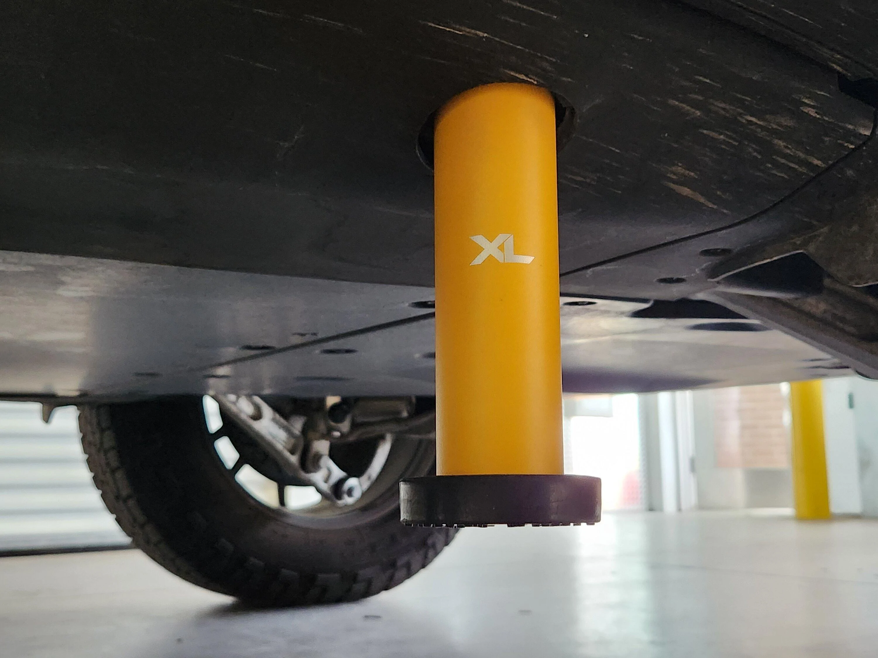 Rivian R1T R1S Best Way to Change a Tire Offroad? 20231007_081556