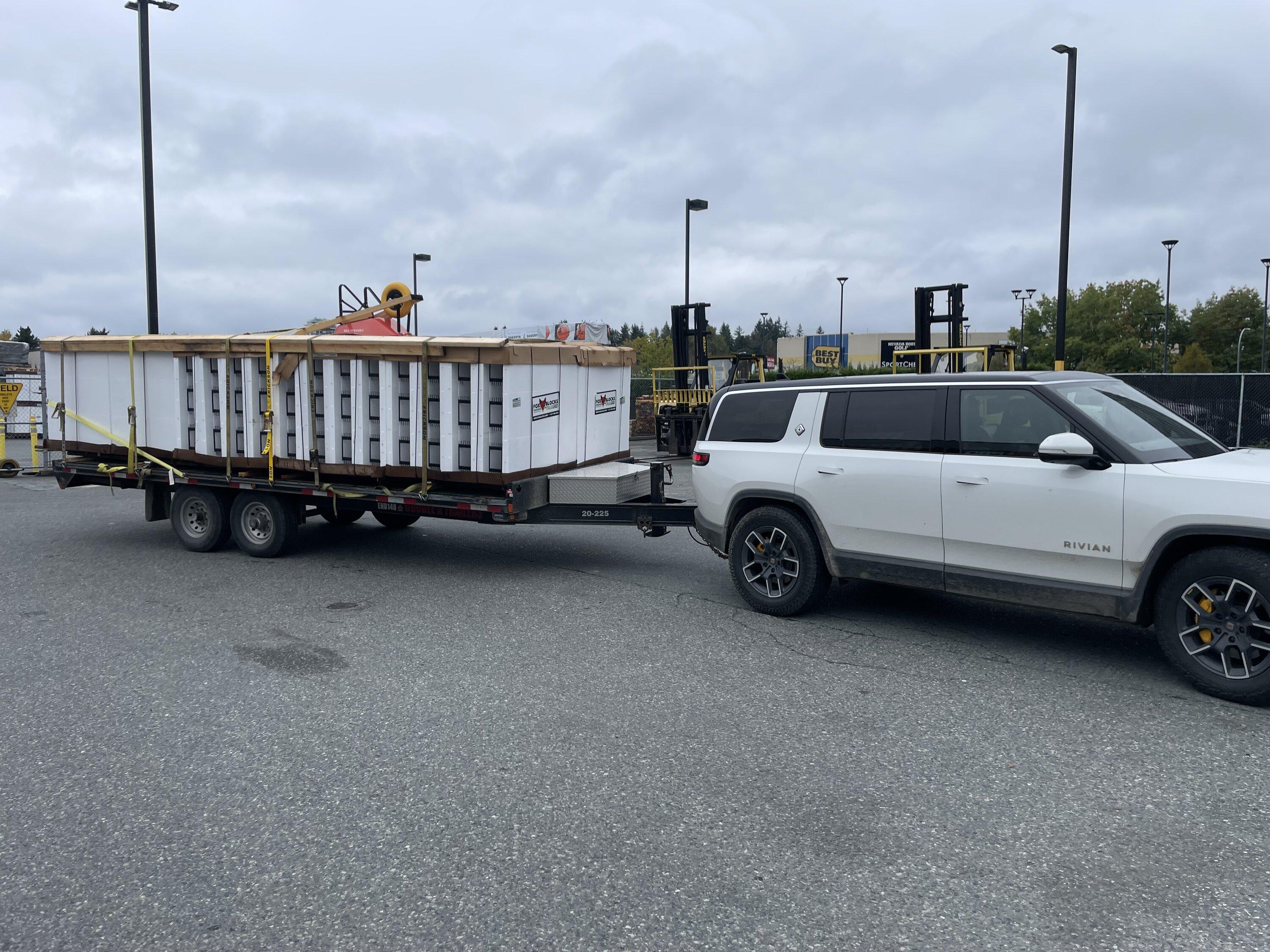 Rivian R1T R1S Towing + Efficiency: Please post your experience! IMG_3471
