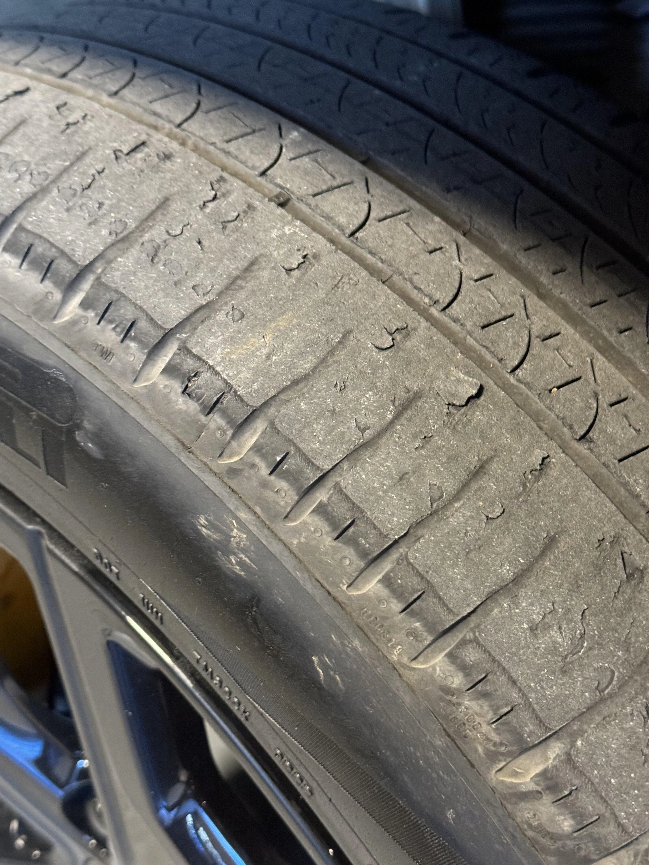 Rivian R1T R1S R1T Tires Worn at 6.5K mi Front Right RIv