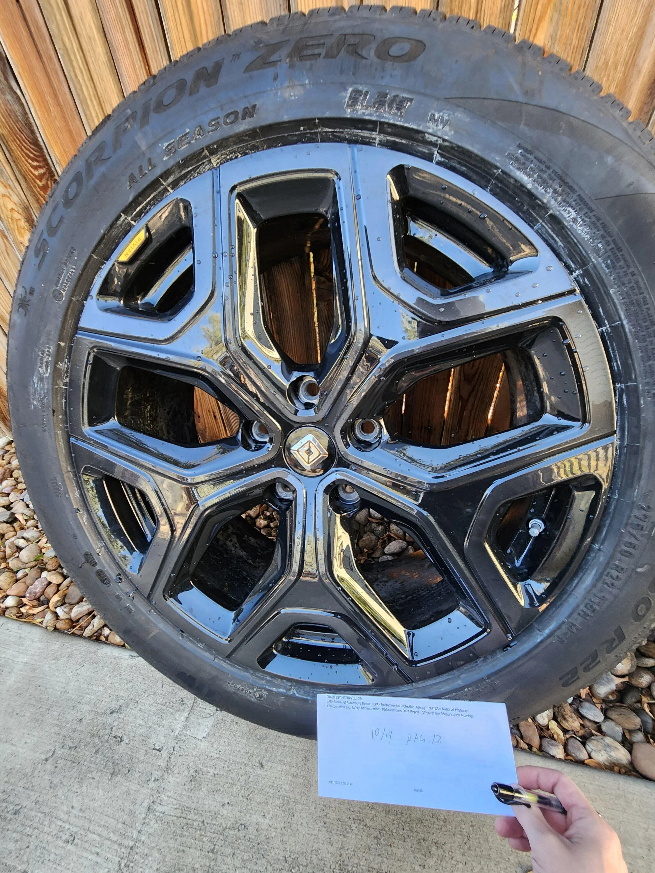 Rivian R1T R1S FS 22's OR WTT 22's blacks for 20's 20231014_103007