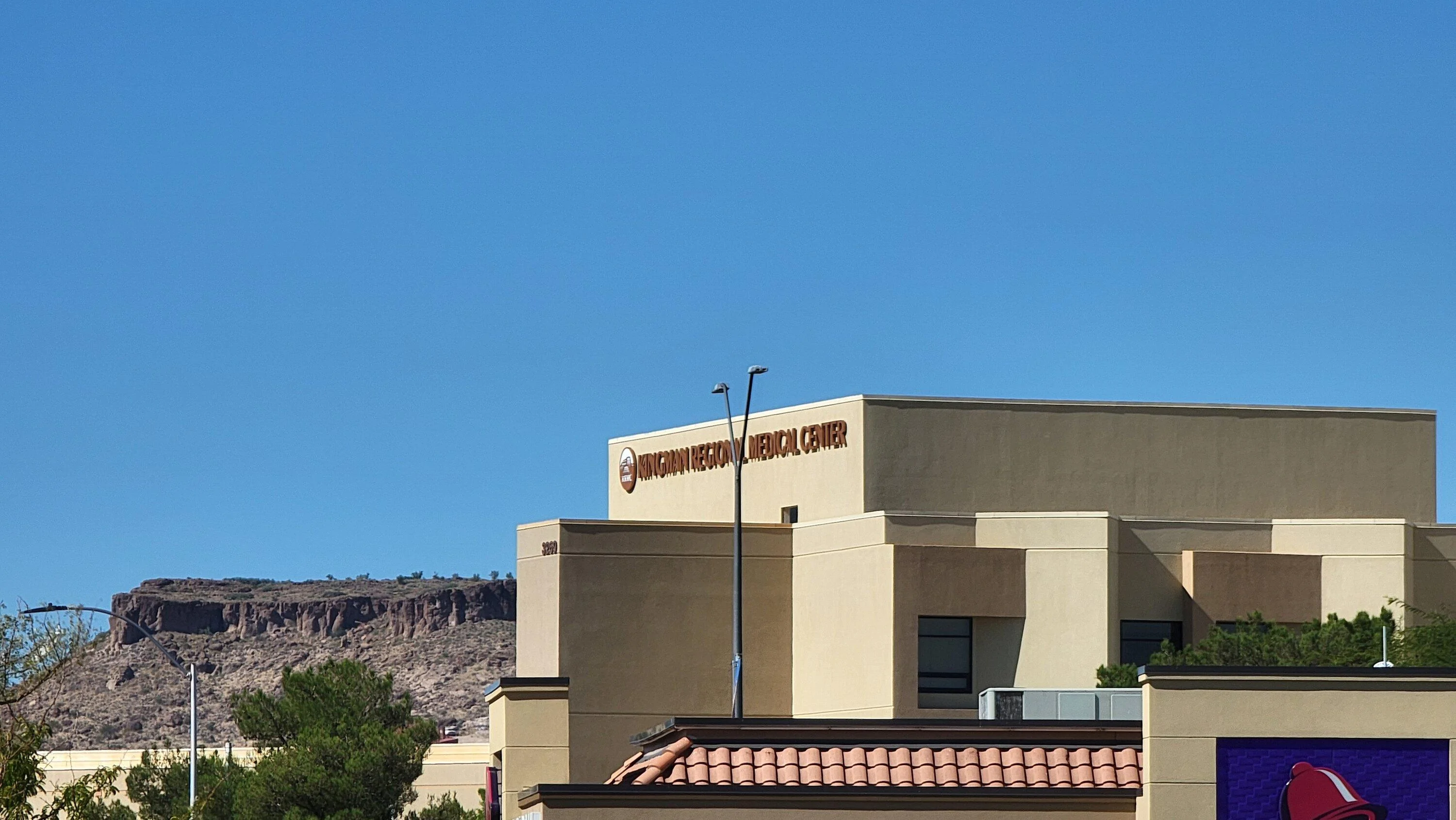 Rivian R1T R1S RAN in Las Vegas is great! Quick charge to reach Barstow RAN - Higher MPH or Lower MPH?? 20231015_110811