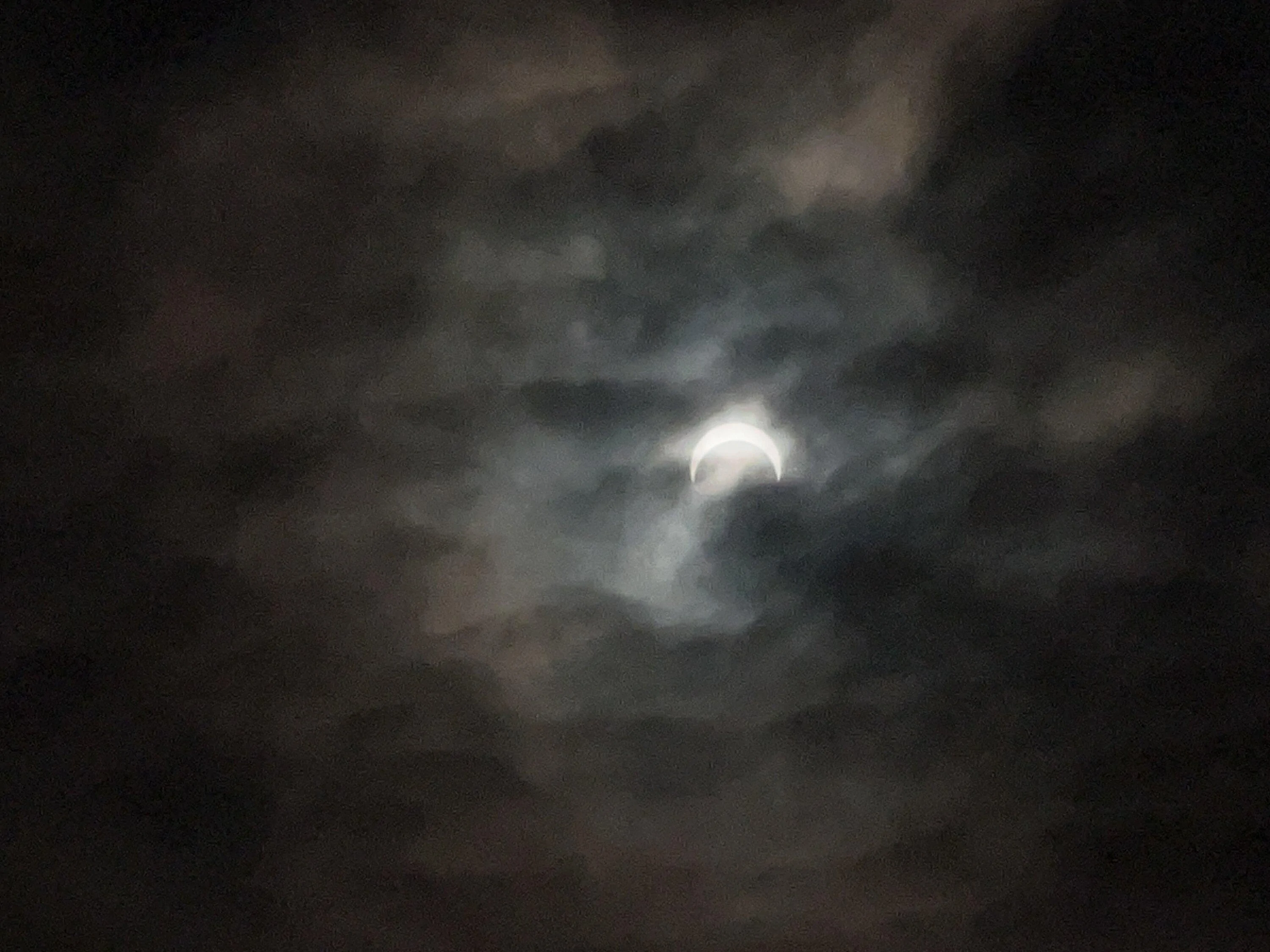 Rivian R1T R1S Safe to watch eclipse through sunroof? IMG_5192