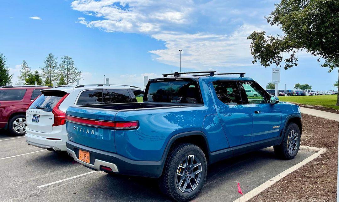 Rivian Blue R1T pickup 6.jpg