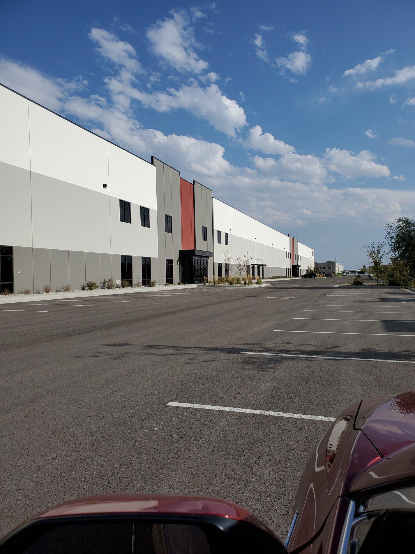 Rivian R1T R1S Rivian Service Centers / Retail Locations List / Other Facilities (Pics & Updates) 20210825_174313