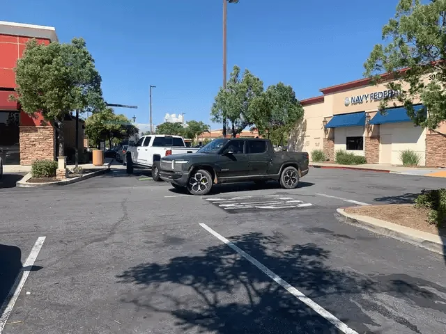 Rivian R1T R1S Real Rivian Photos & Videos rqixASz_d
