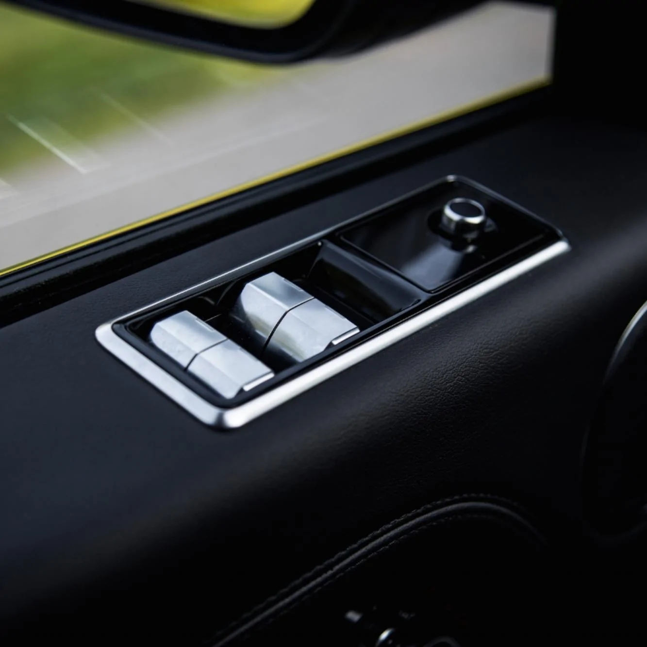 range-rover-window-switches.jpg
