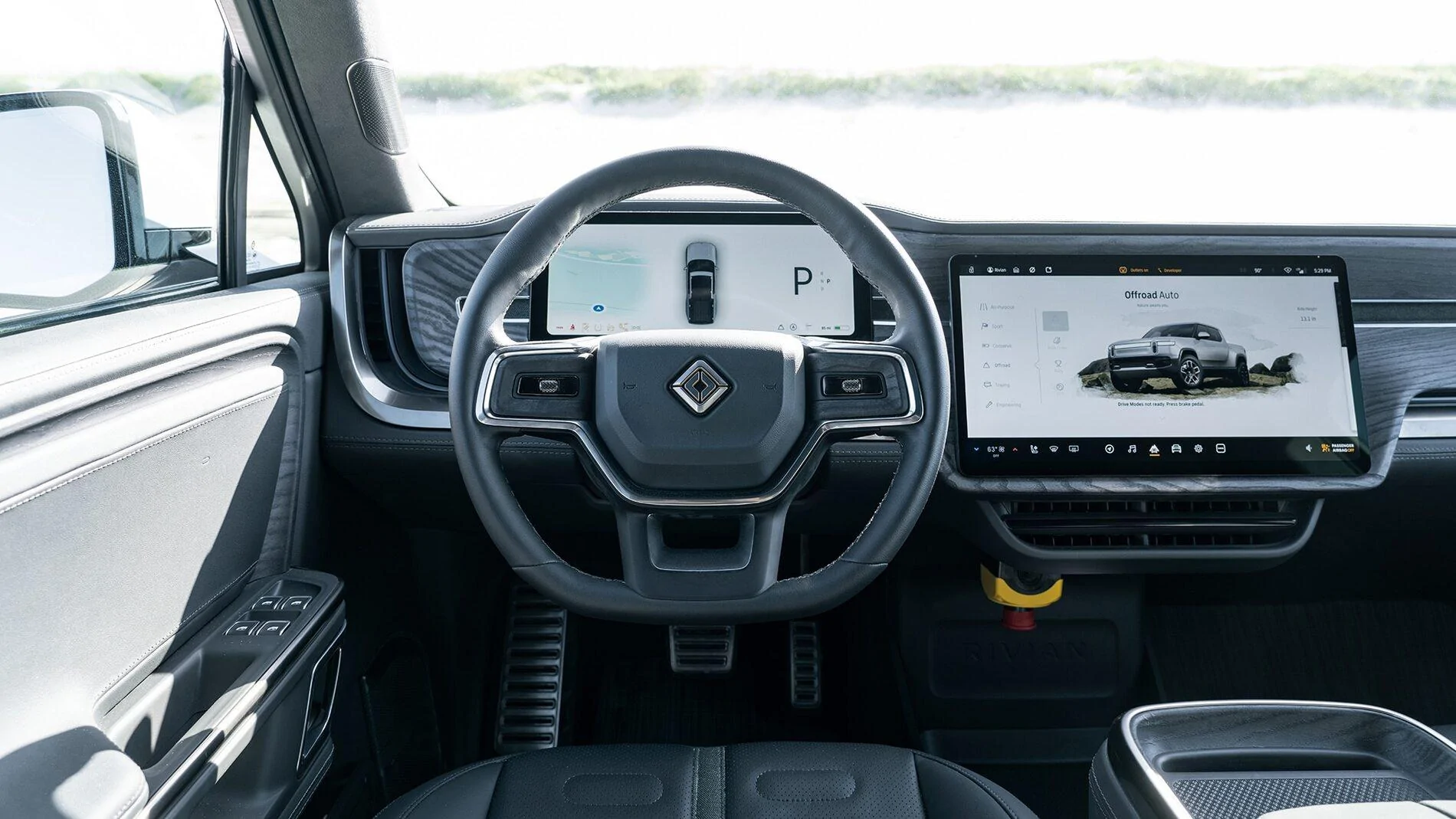 Rivian R1T R1S Motor Trend Review: The 2022 Rivian R1T Is the Most Remarkable Pickup We’ve Ever Driven 2022-Rivian-R1T-12
